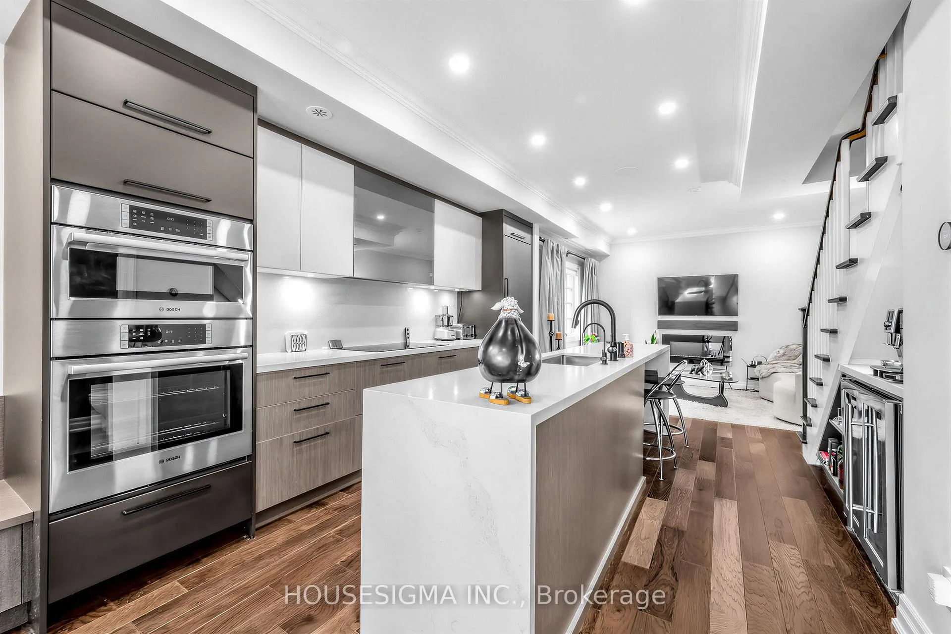 Photo 7 of 361 Roehampton Avenue, Toronto, Mount Pleasant East — HOMEH