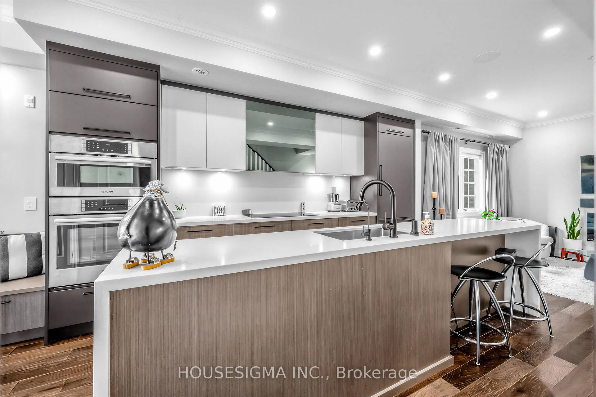 Photo 9 of 361 Roehampton Avenue, Toronto, Mount Pleasant East — HOMEH