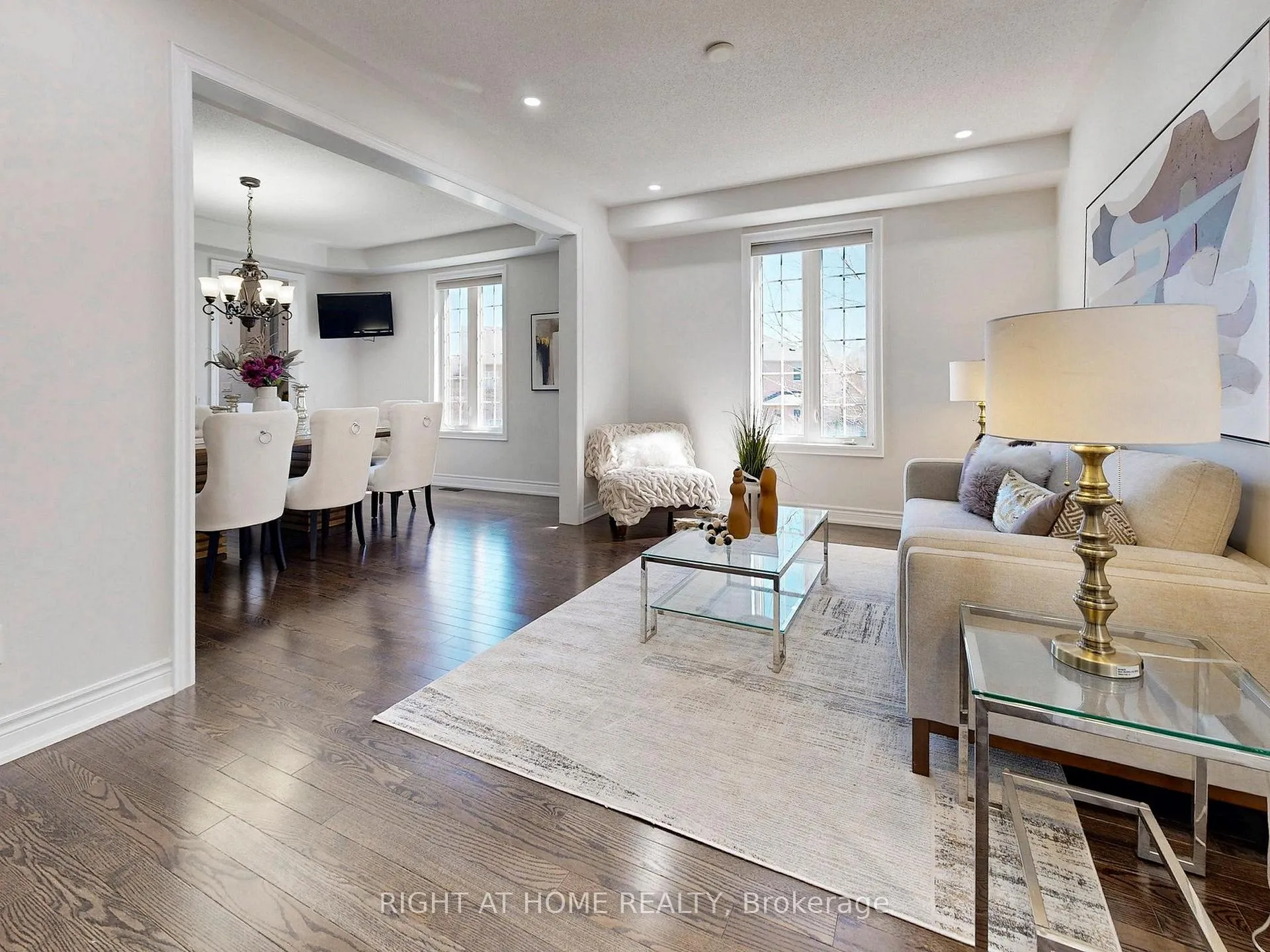 Photo 11 of 27 Heaney Court, Aurora, Bayview Northeast — HOMEH
