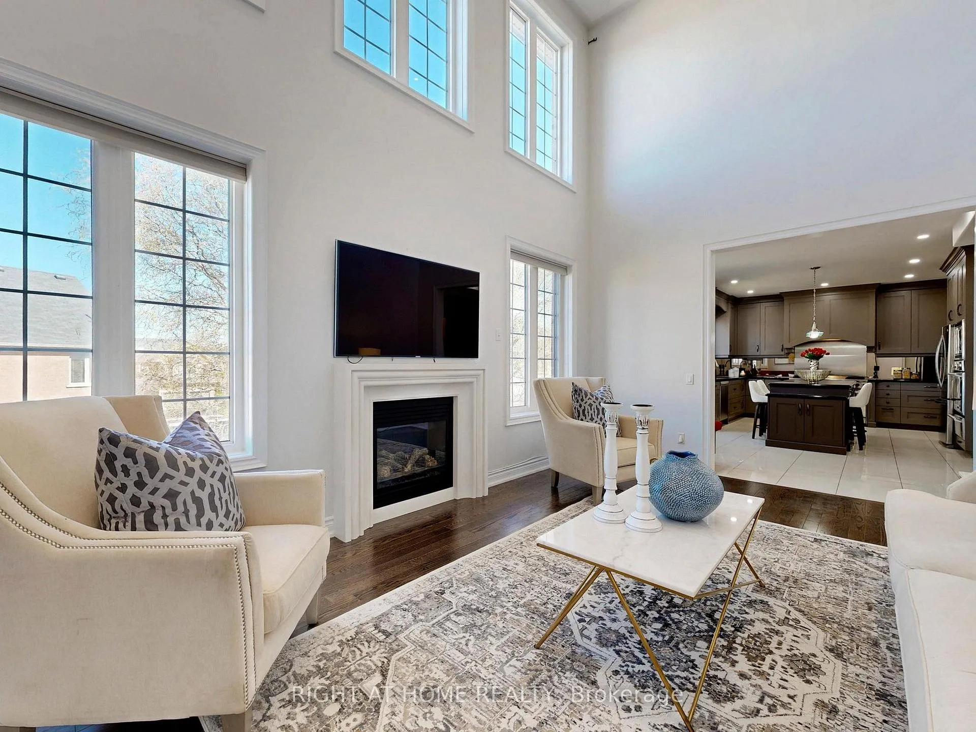 Photo 16 of 27 Heaney Court, Aurora, Bayview Northeast — HOMEH