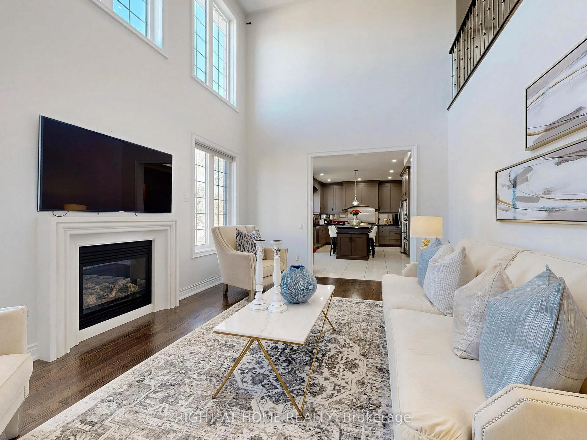 Photo 17 of 27 Heaney Court, Aurora, Bayview Northeast — HOMEH