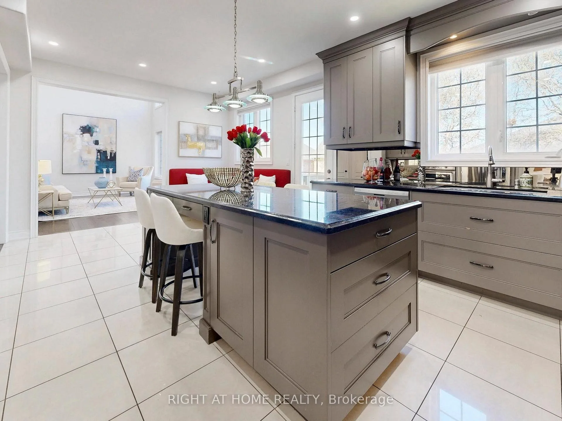 Photo 23 of 27 Heaney Court, Aurora, Bayview Northeast — HOMEH
