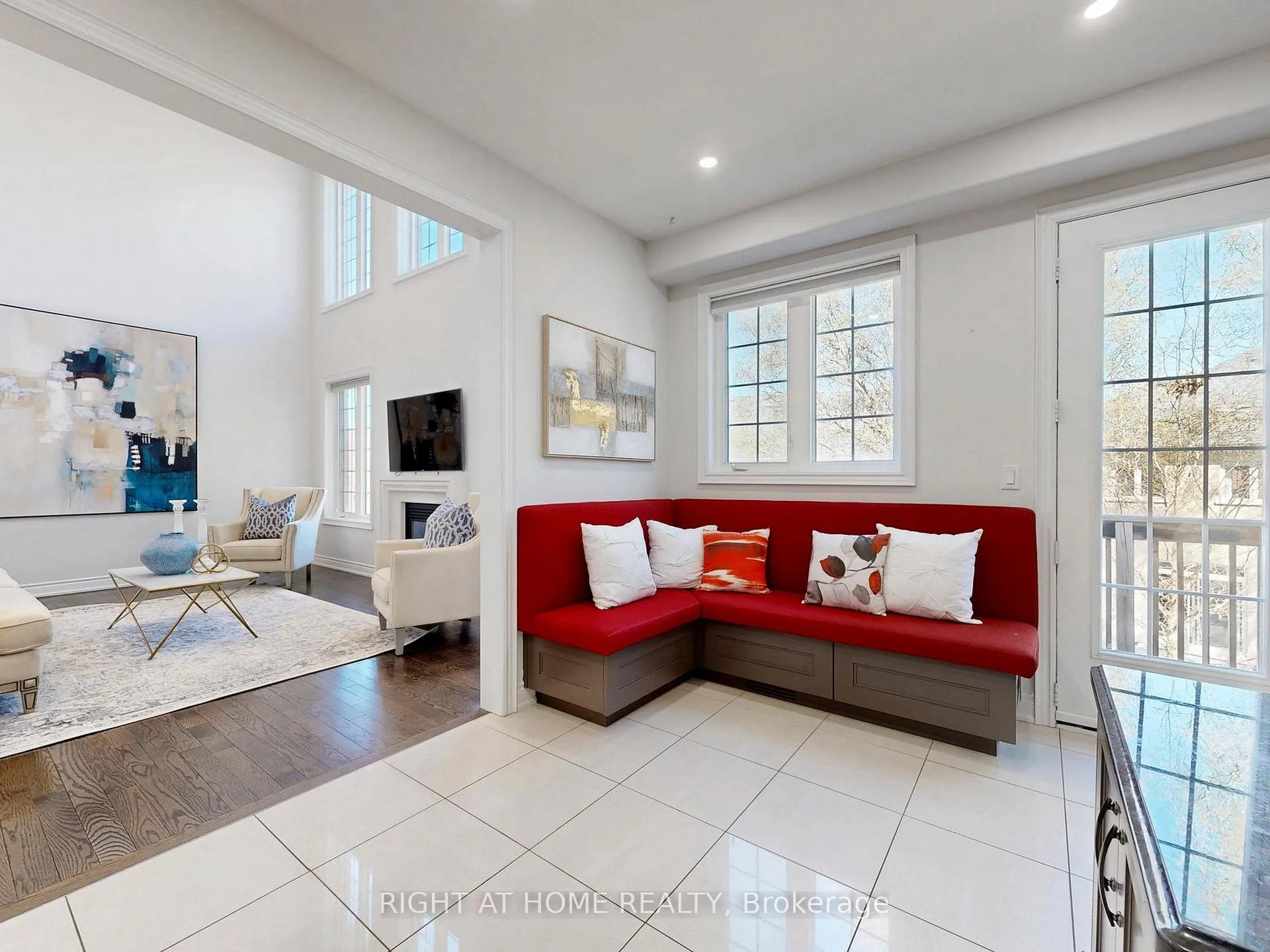 Photo 25 of 27 Heaney Court, Aurora, Bayview Northeast — HOMEH