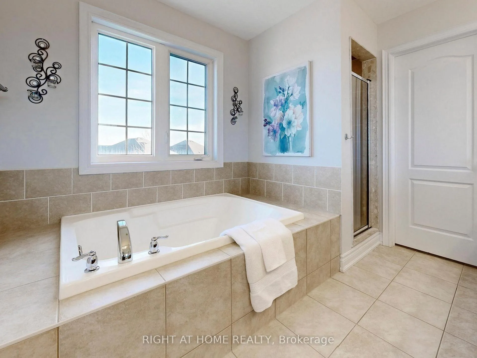 Photo 37 of 27 Heaney Court, Aurora, Bayview Northeast — HOMEH