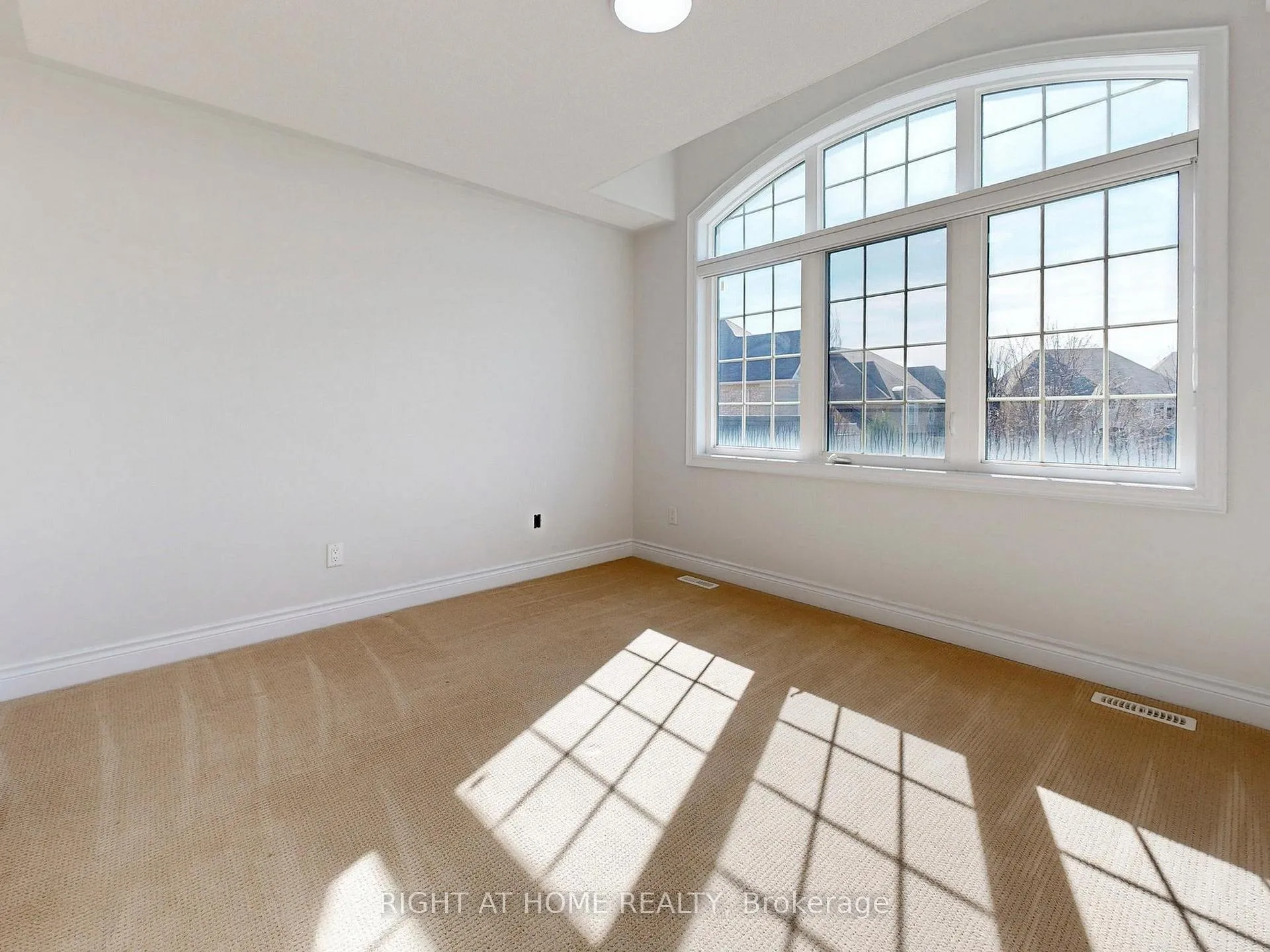 Photo 39 of 27 Heaney Court, Aurora, Bayview Northeast — HOMEH