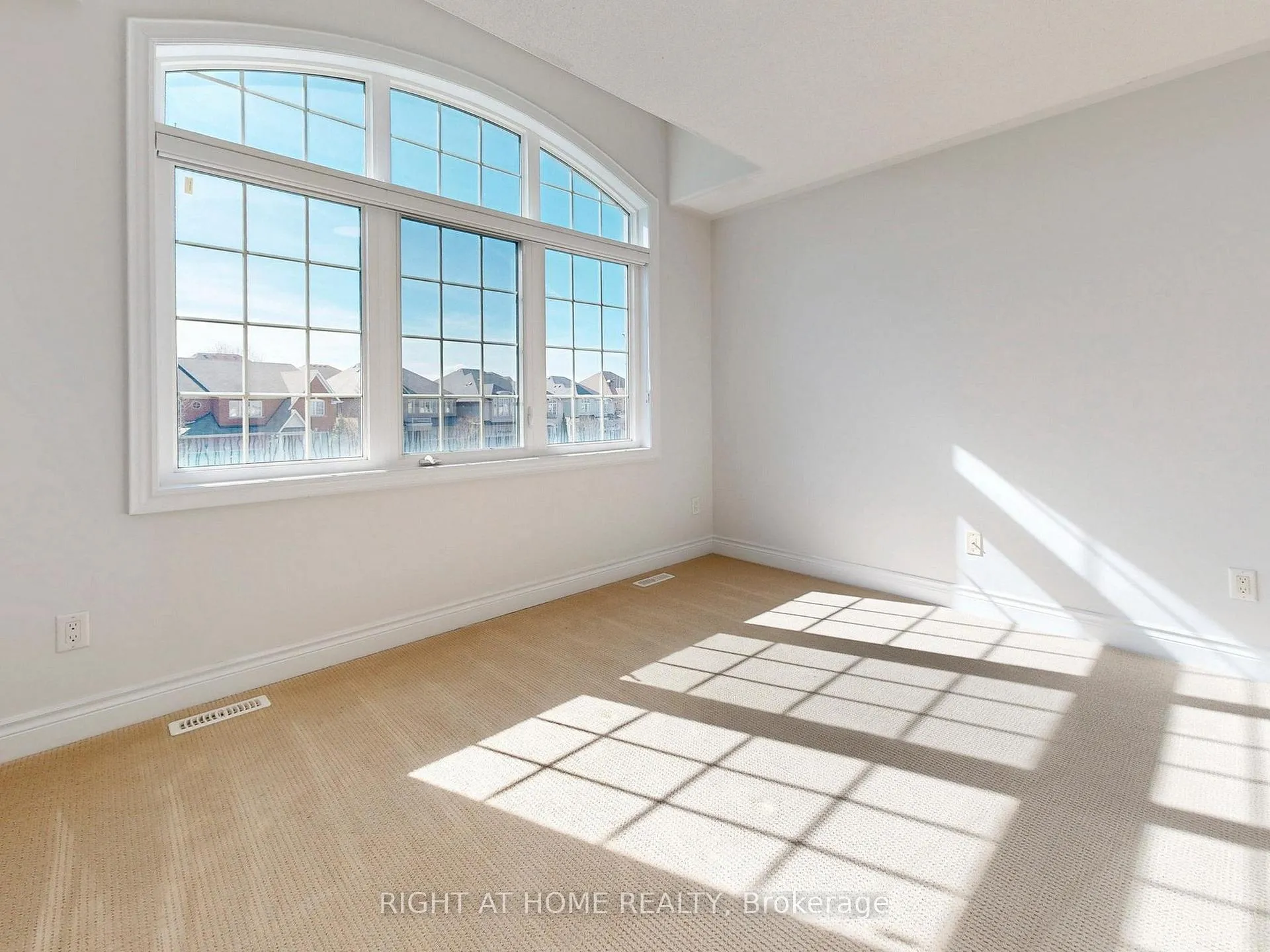 Photo 40 of 27 Heaney Court, Aurora, Bayview Northeast — HOMEH