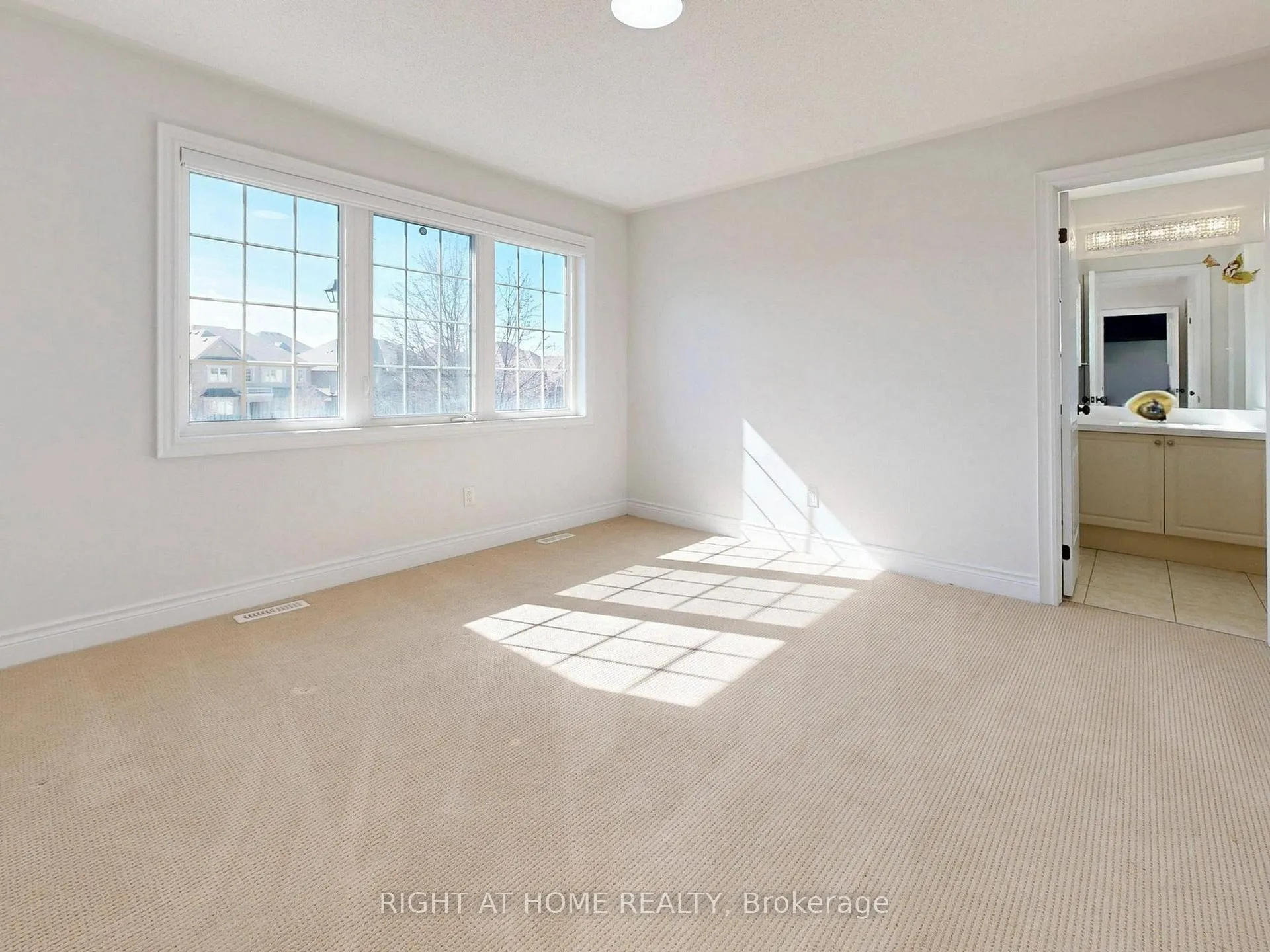 Photo 41 of 27 Heaney Court, Aurora, Bayview Northeast — HOMEH