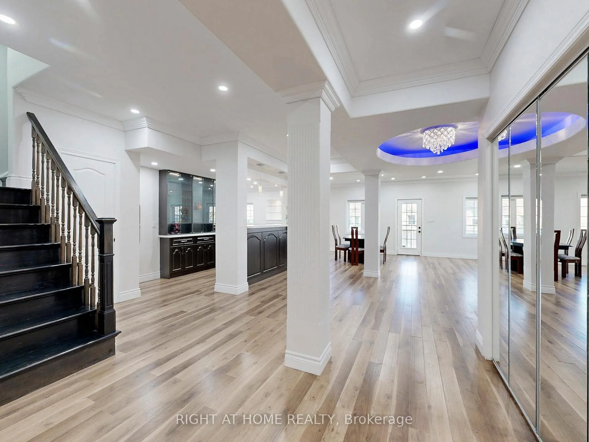 Photo 43 of 27 Heaney Court, Aurora, Bayview Northeast — HOMEH