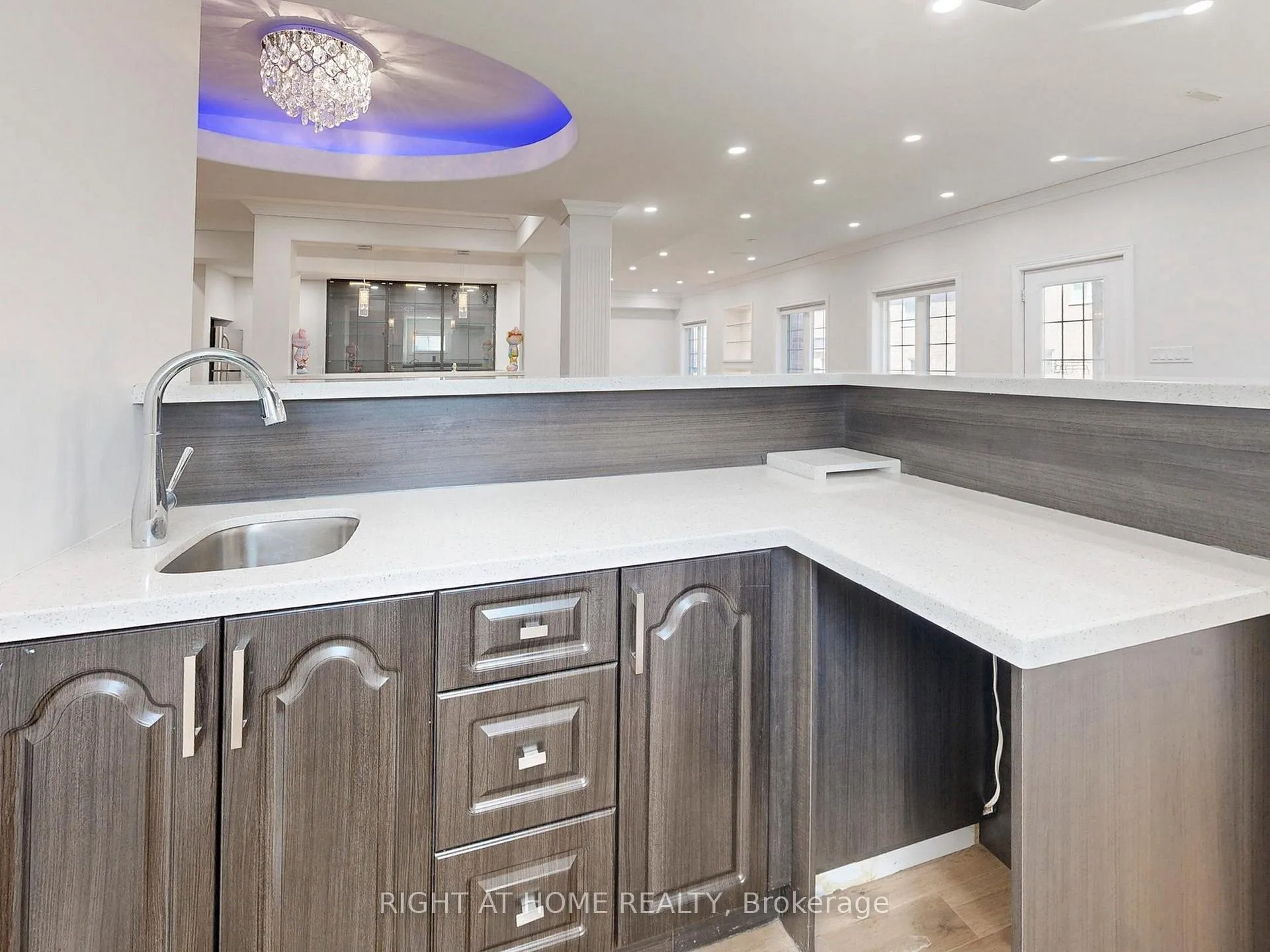 Photo 45 of 27 Heaney Court, Aurora, Bayview Northeast — HOMEH