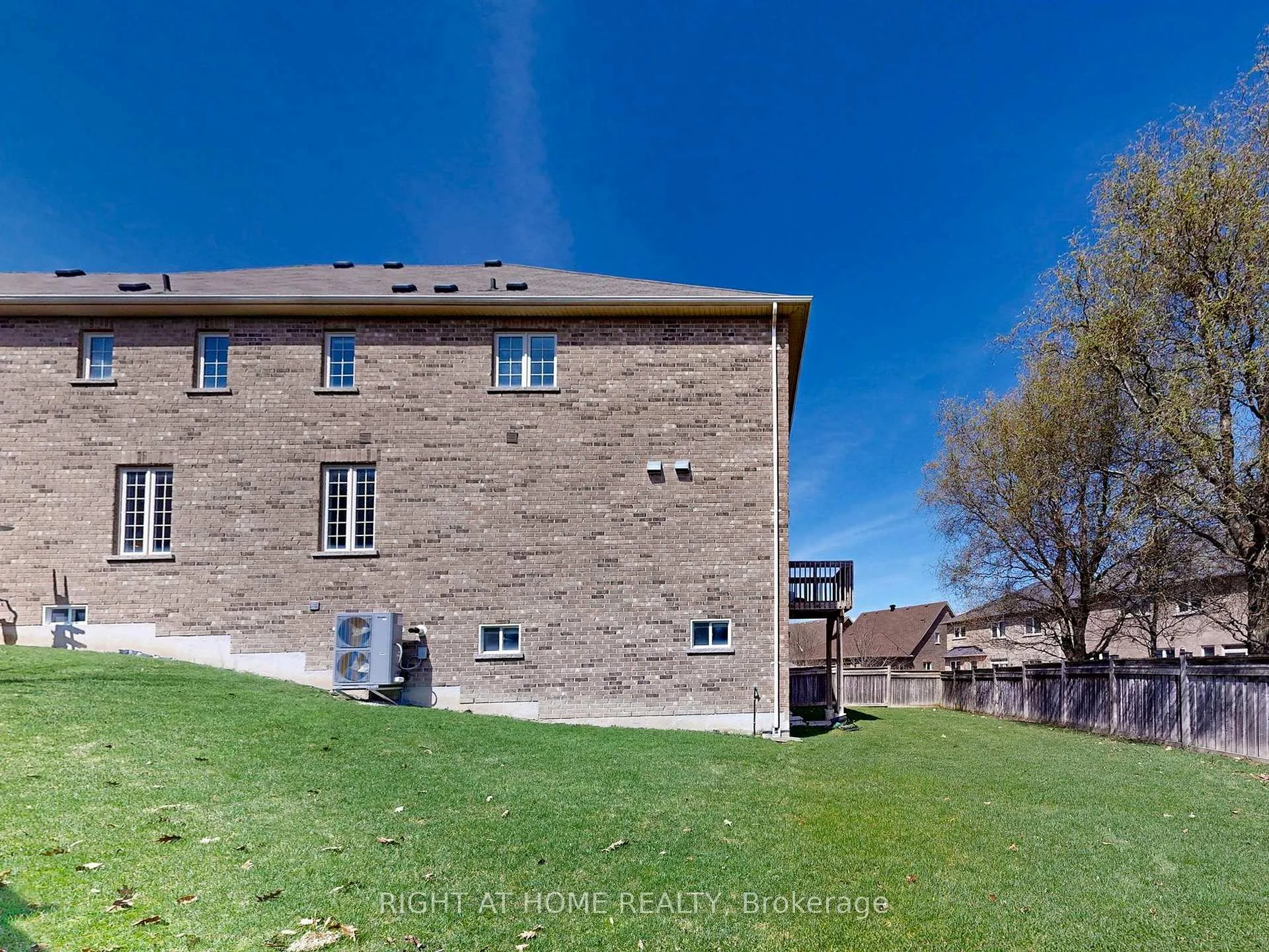 Photo 49 of 27 Heaney Court, Aurora, Bayview Northeast — HOMEH