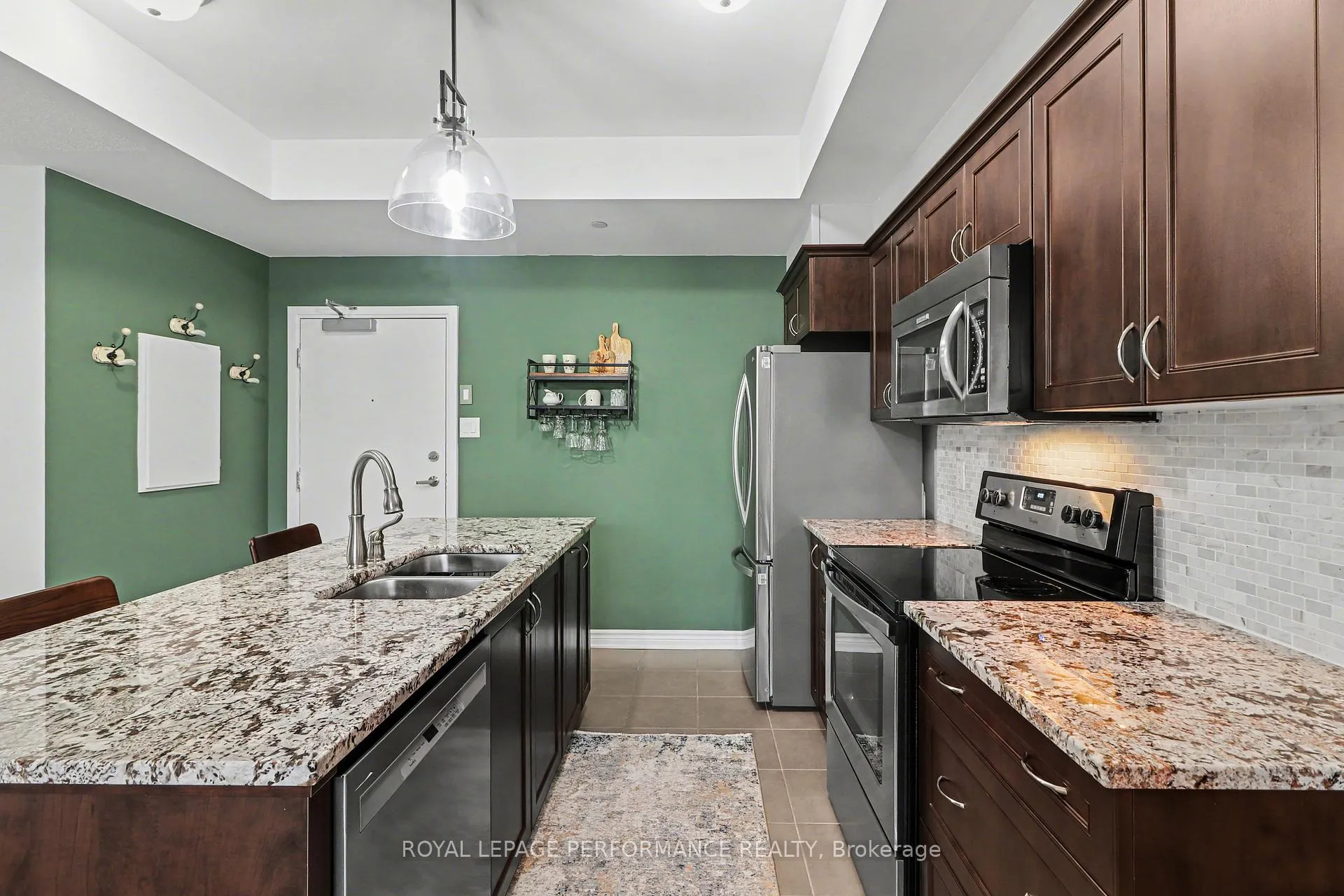 Photo 6 of Unit 403, 120 Montblanc Private, Ottawa, Convent Glen North — HOMEH