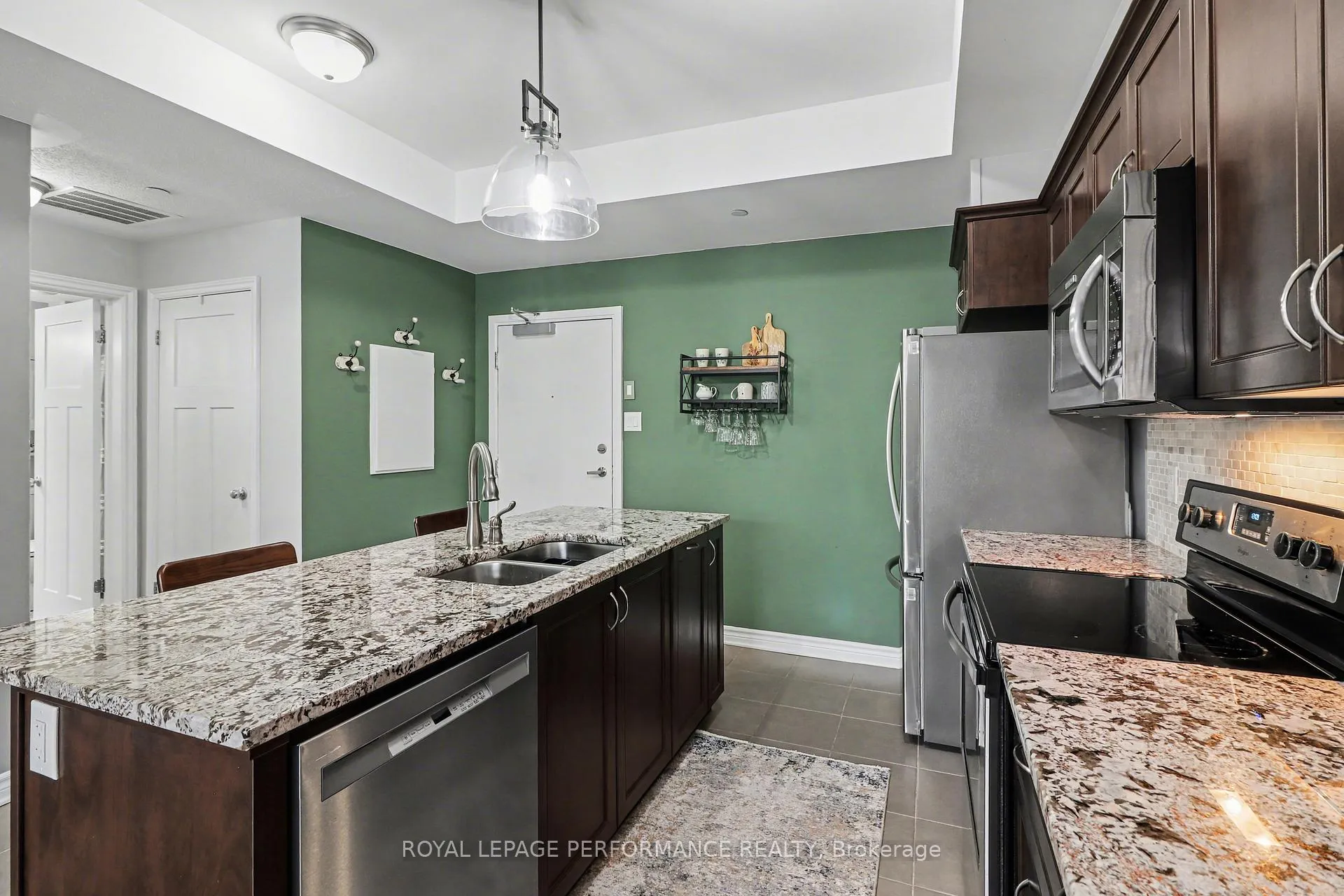 Photo 7 of Unit 403, 120 Montblanc Private, Ottawa, Convent Glen North — HOMEH