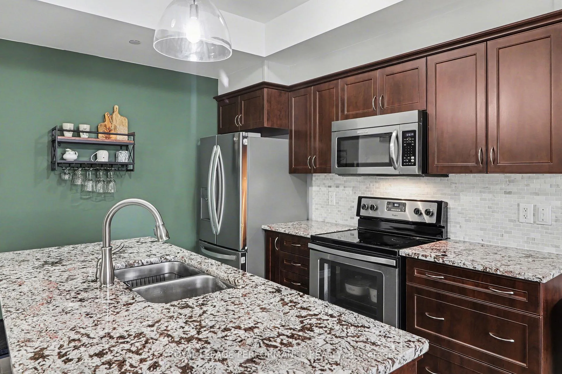 Photo 8 of Unit 403, 120 Montblanc Private, Ottawa, Convent Glen North — HOMEH