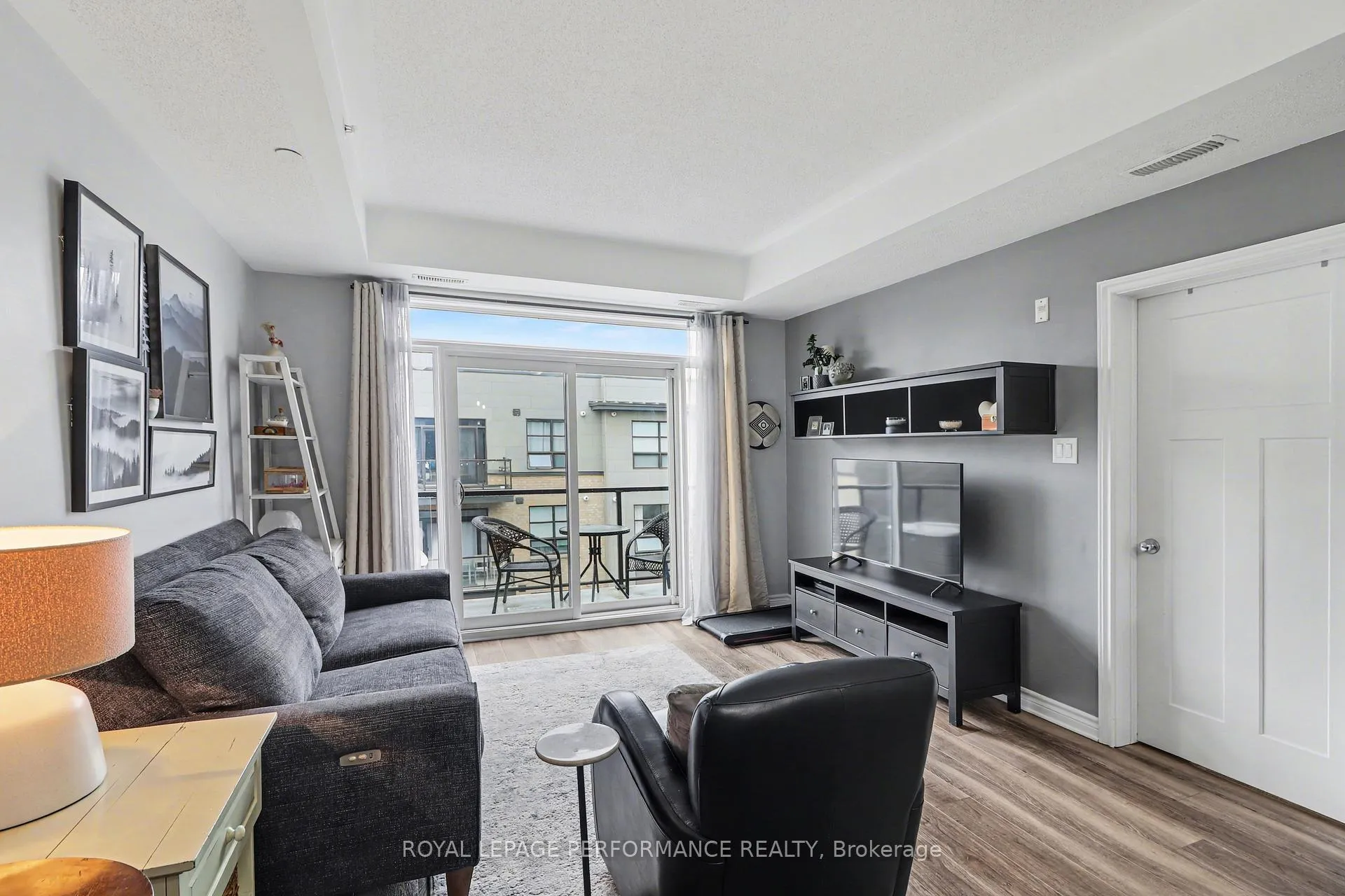 Photo 13 of Unit 403, 120 Montblanc Private, Ottawa, Convent Glen North — HOMEH