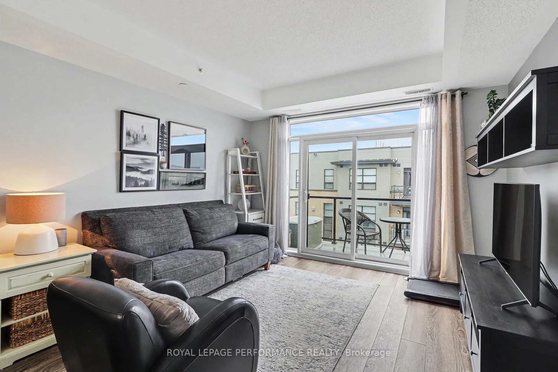 Photo 14 of Unit 403, 120 Montblanc Private, Ottawa, Convent Glen North — HOMEH
