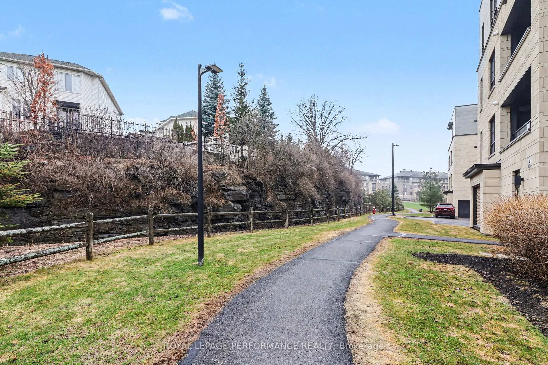 Photo 21 of Unit 403, 120 Montblanc Private, Ottawa, Convent Glen North — HOMEH