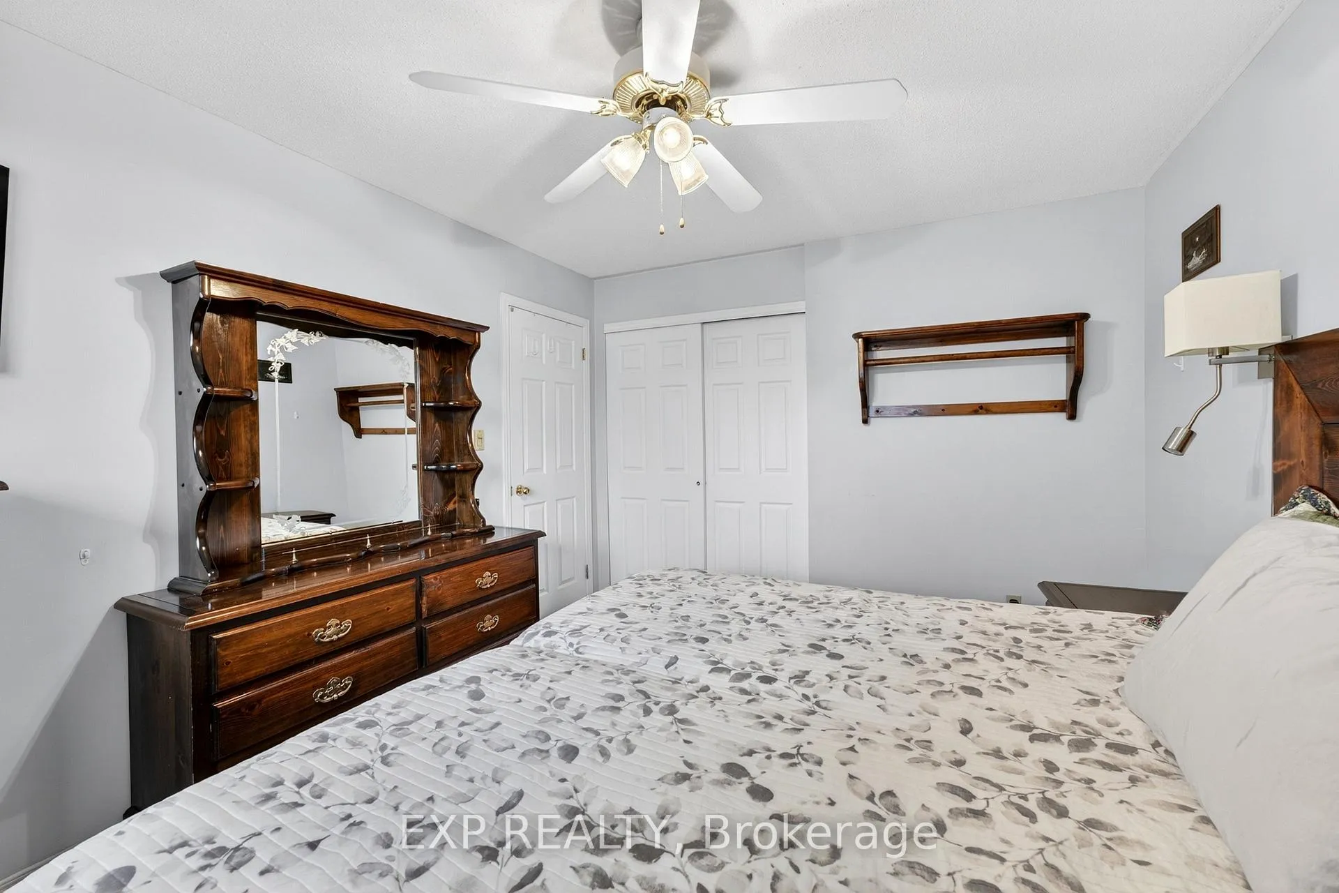 Photo 12 of 54 Dauphin Avenue, Kingston, Rideau — HOMEH