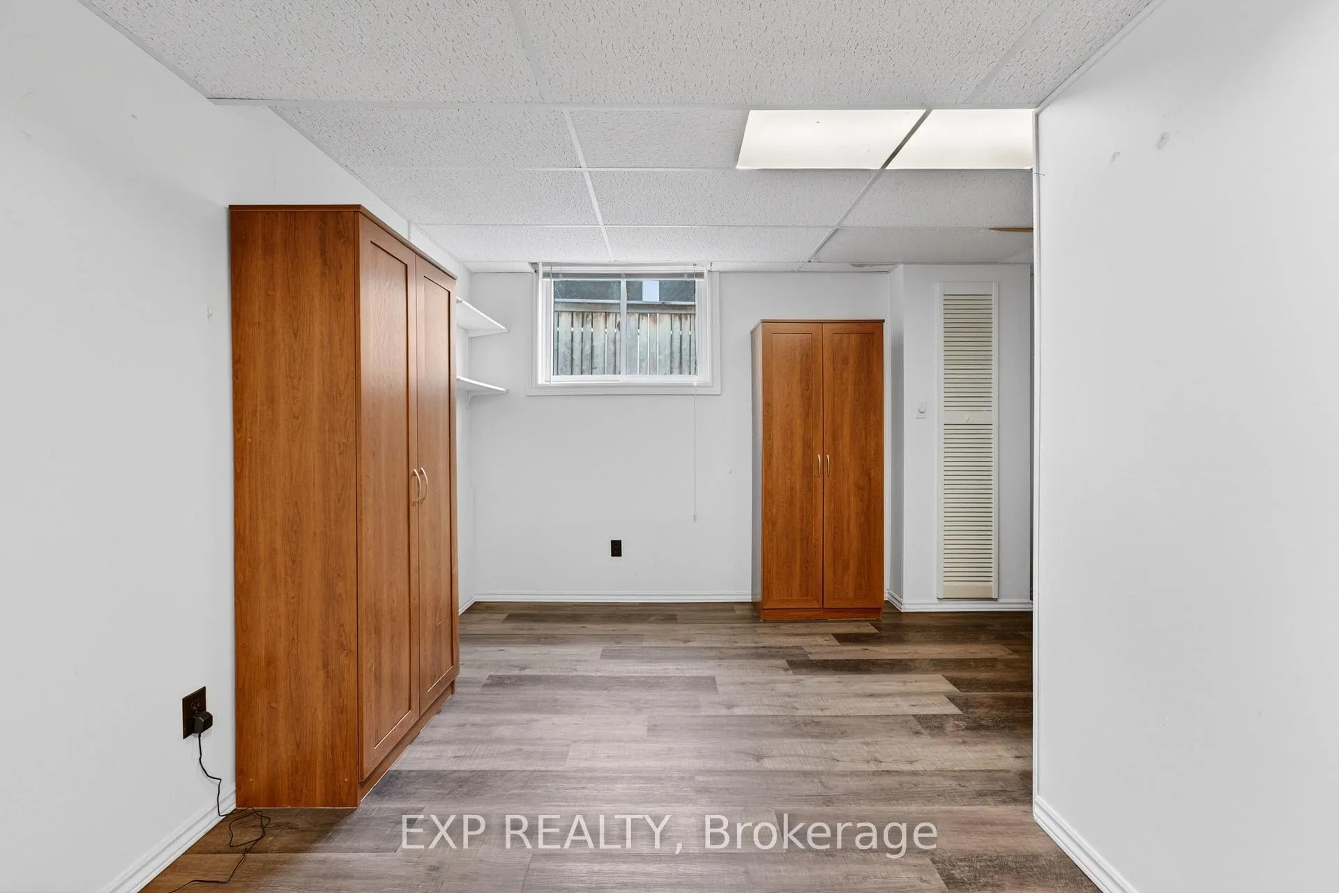 Photo 17 of 54 Dauphin Avenue, Kingston, Rideau — HOMEH