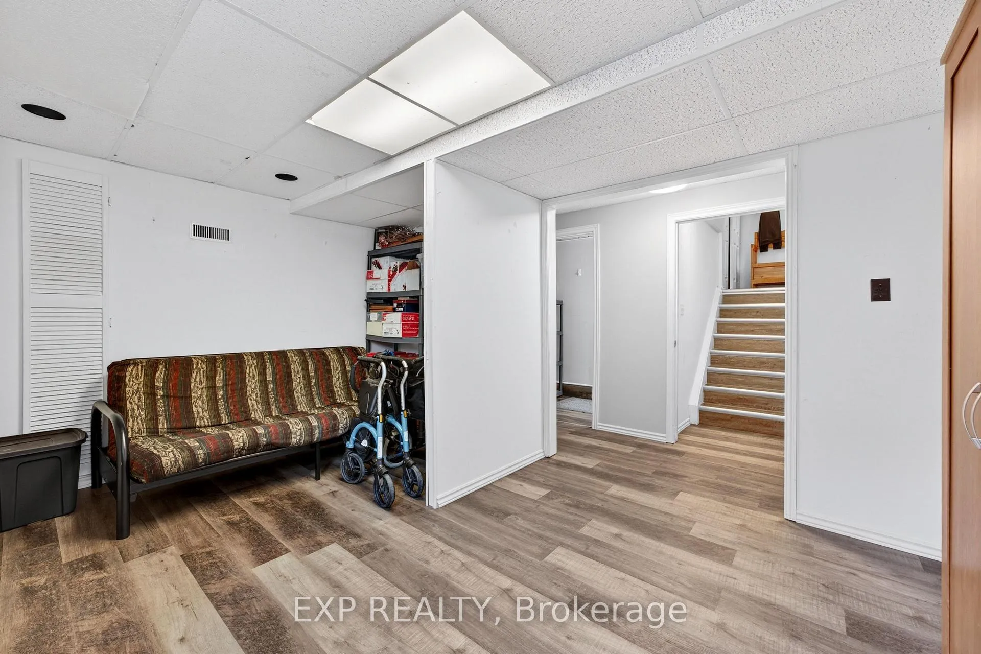 Photo 18 of 54 Dauphin Avenue, Kingston, Rideau — HOMEH