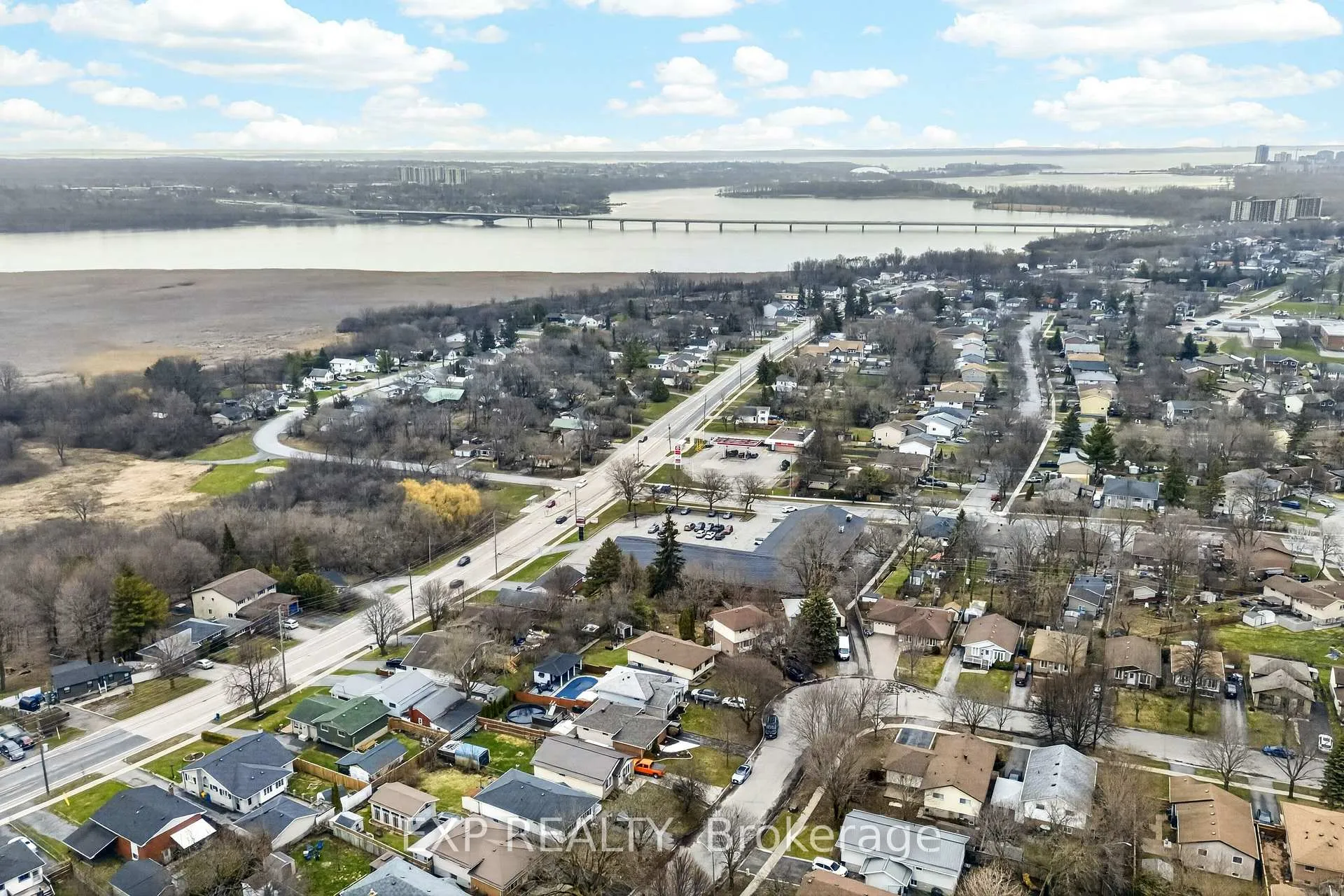 Photo 29 of 54 Dauphin Avenue, Kingston, Rideau — HOMEH