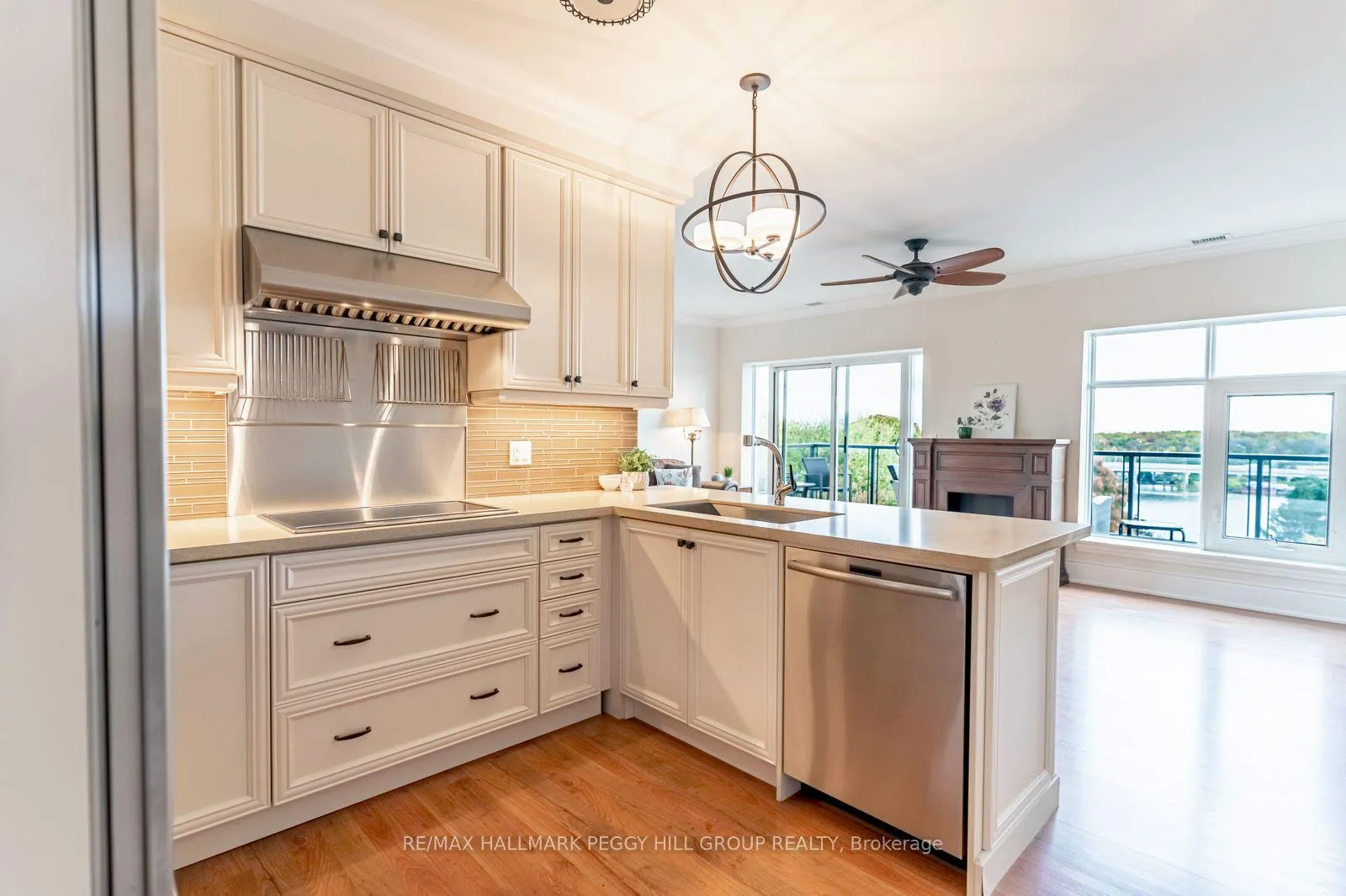 Photo 6 of Unit 604, 80 Orchard Point Road, Orillia — HOMEH