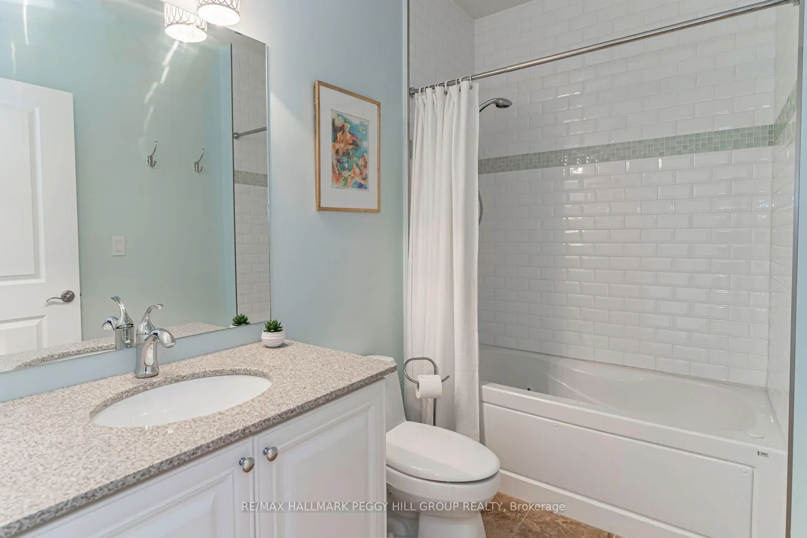 Photo 9 of Unit 604, 80 Orchard Point Road, Orillia — HOMEH