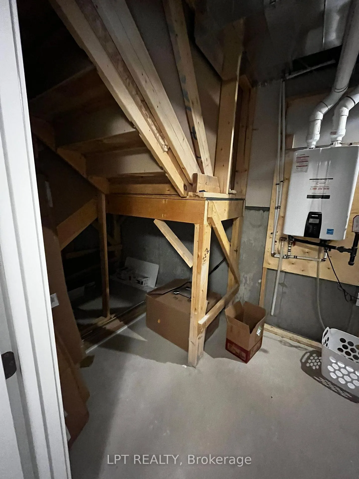 Photo 11 of 212 Speckled Alder Row, Ottawa, Barrhaven - Half Moon Bay — HOMEH