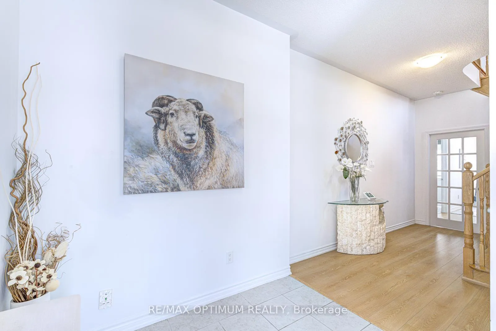 Photo 5 of 2 Pomarine Way, Brampton, Credit Valley — HOMEH