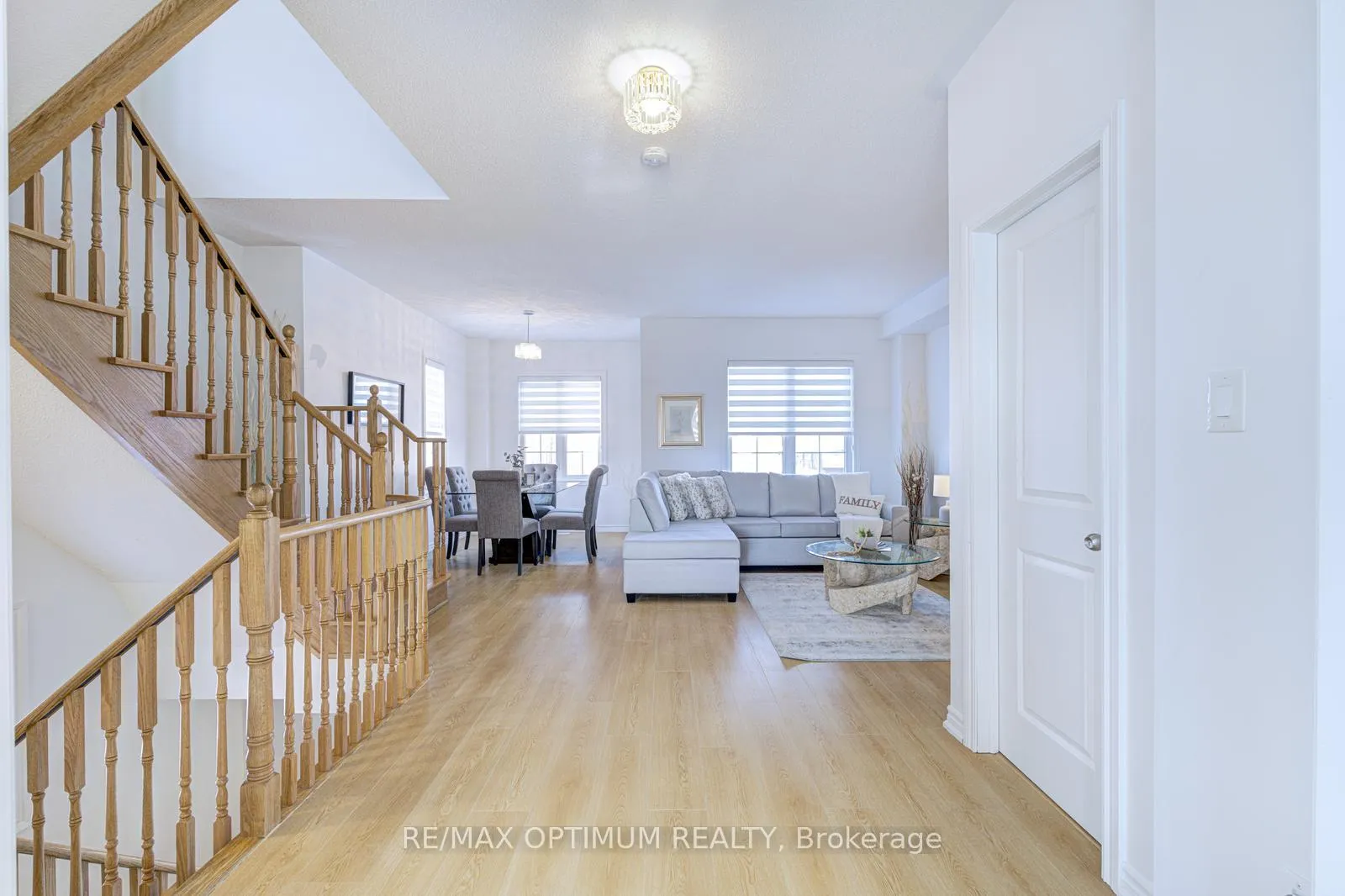 Photo 7 of 2 Pomarine Way, Brampton, Credit Valley — HOMEH