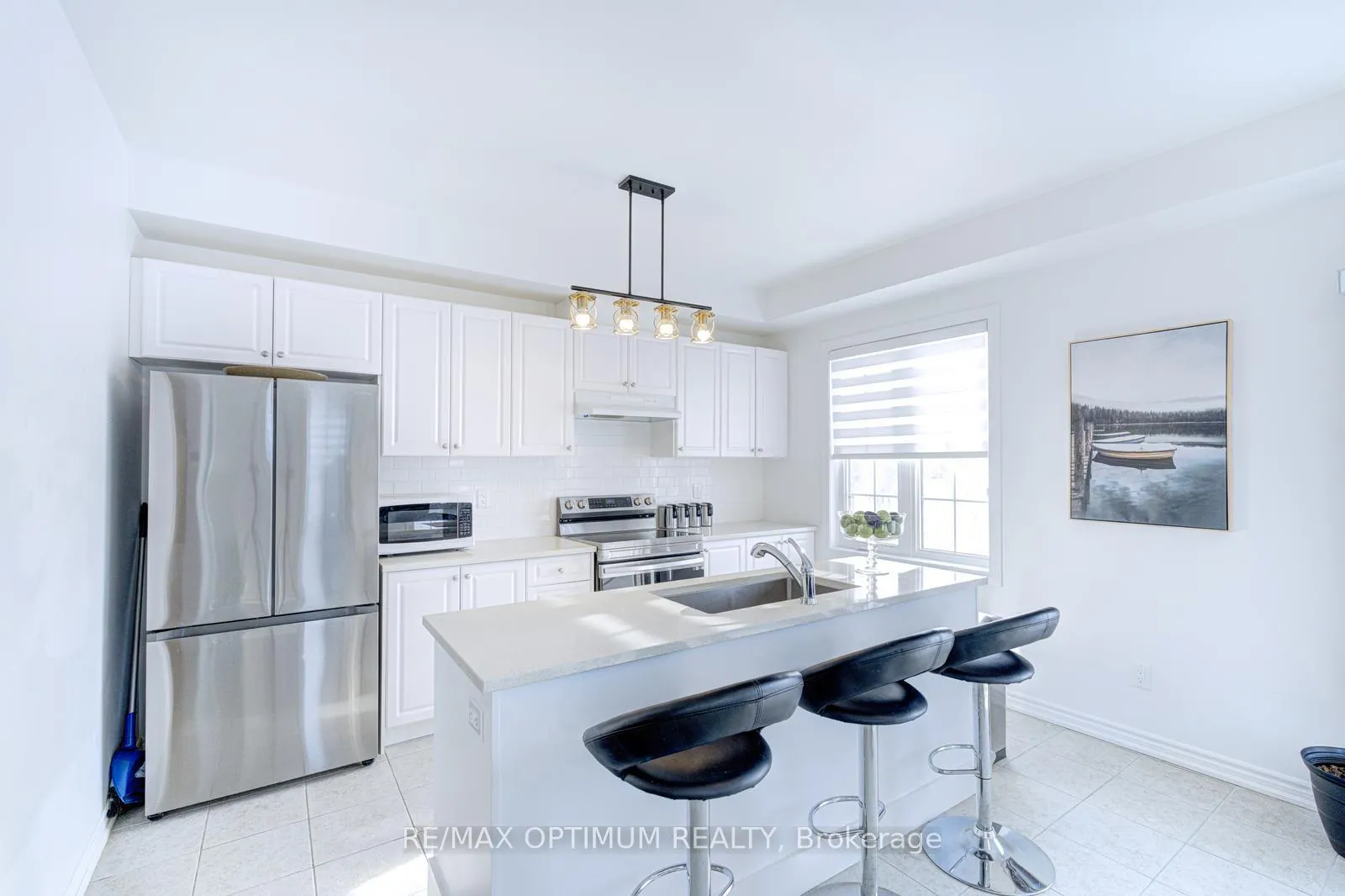 Photo 15 of 2 Pomarine Way, Brampton, Credit Valley — HOMEH