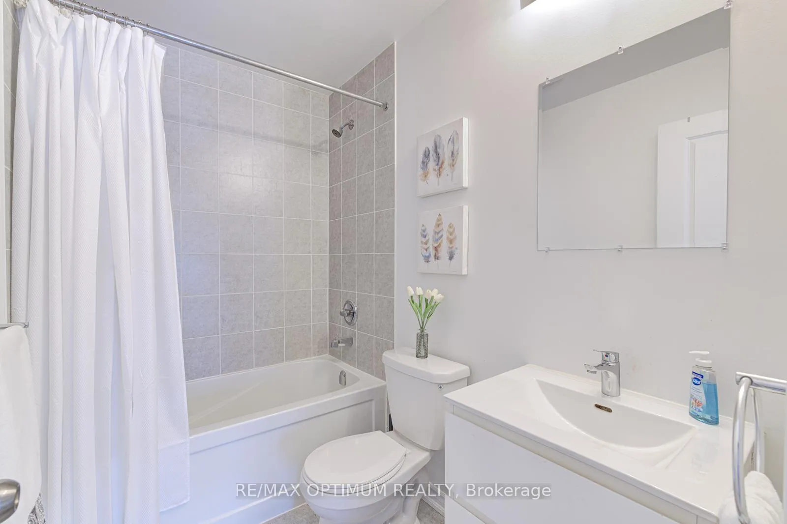 Photo 35 of 2 Pomarine Way, Brampton, Credit Valley — HOMEH