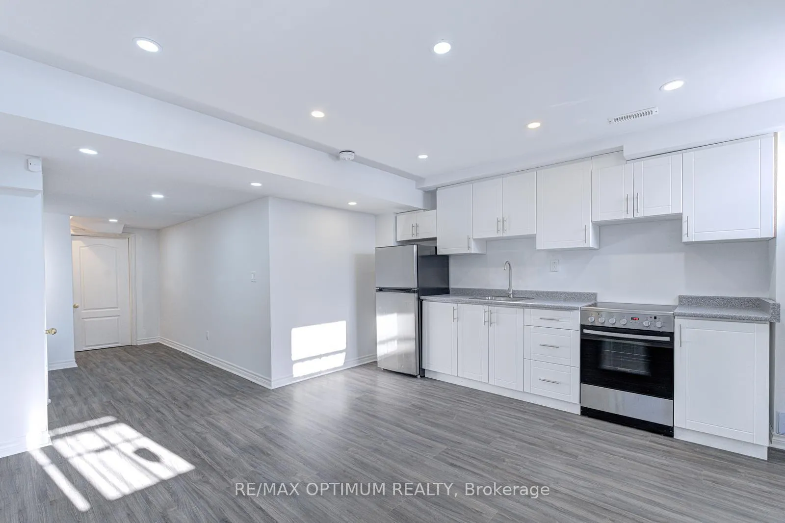 Photo 38 of 2 Pomarine Way, Brampton, Credit Valley — HOMEH