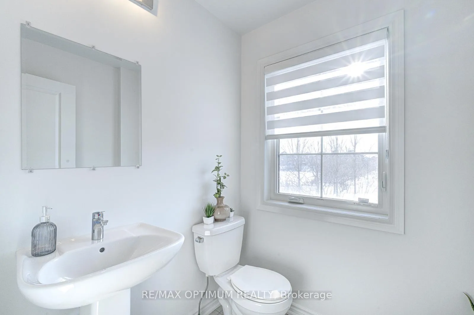 Photo 39 of 2 Pomarine Way, Brampton, Credit Valley — HOMEH