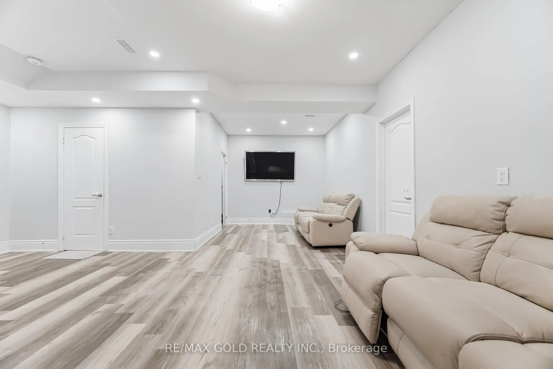 Photo 24 of 72 Midsummer Drive, Brampton, Bram East — HOMEH