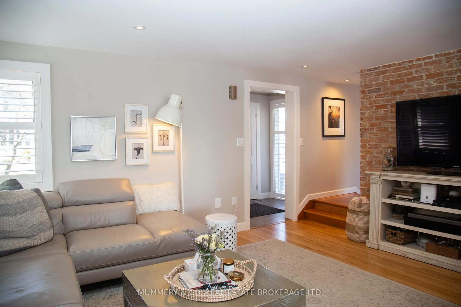 Photo 11 of 311 Grace Street, Norfolk, Port Dover — HOMEH