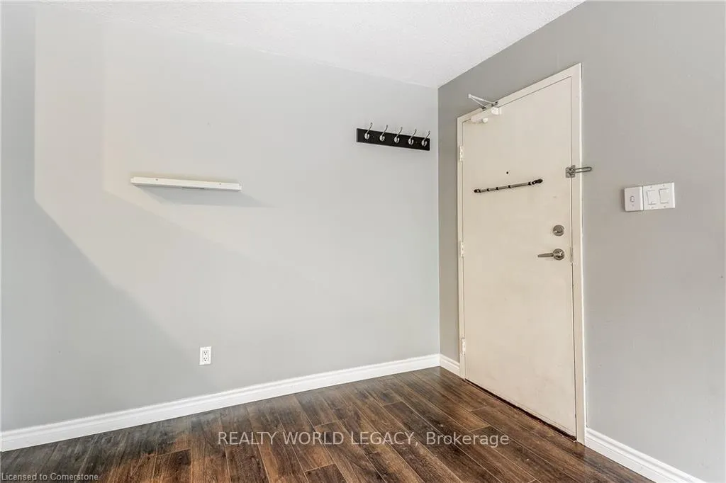 Photo 5 of Unit 8, 119 Cedar Street S, Kitchener, Cedar Hill — HOMEH