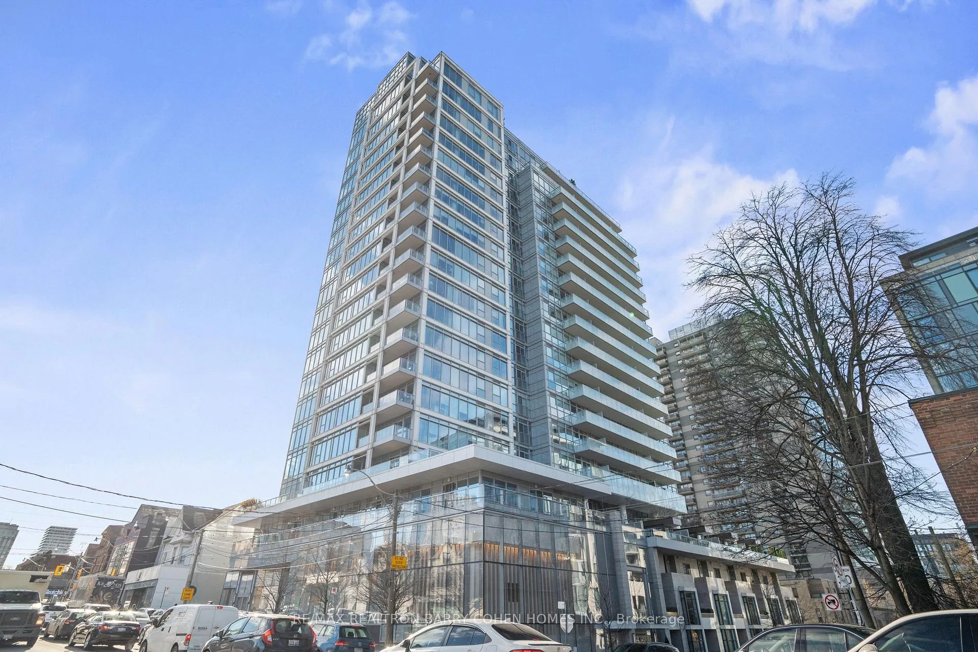 Front of Unit 401, 170 Avenue Road