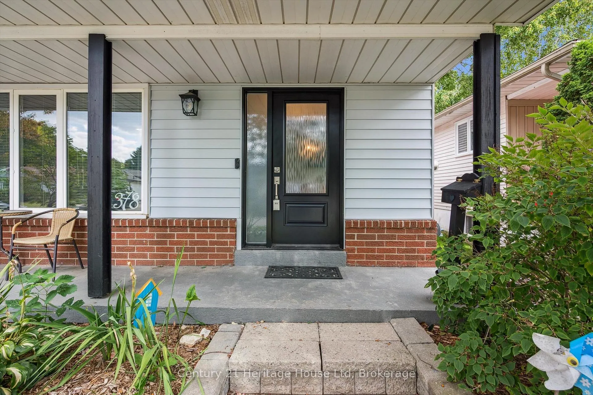 Photo 5 of 378 West Acres Drive, Guelph, Willow West/Sugarbush/West Acres — HOMEH