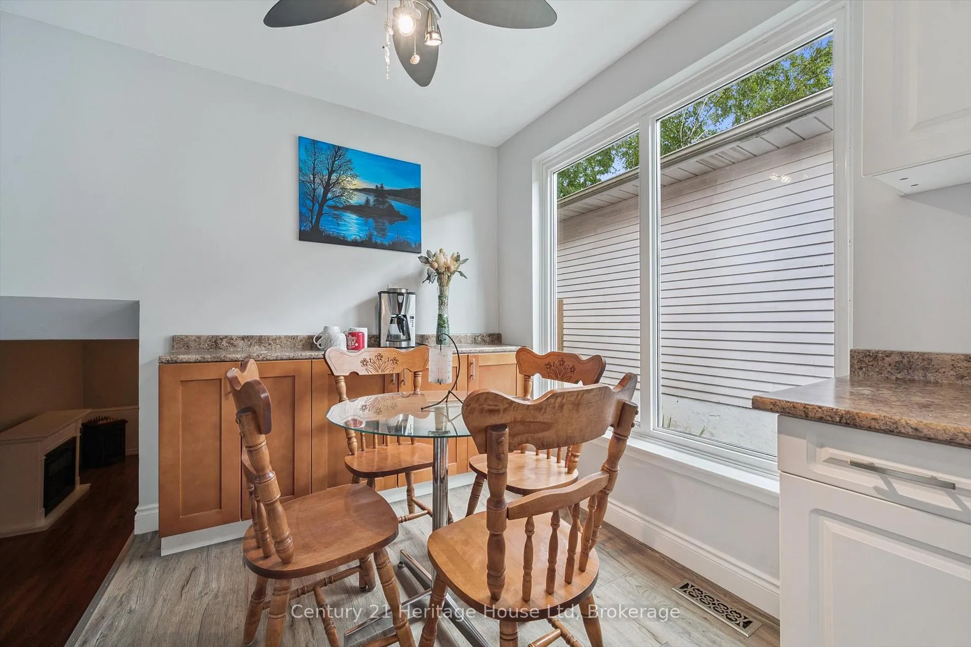 Photo 17 of 378 West Acres Drive, Guelph, Willow West/Sugarbush/West Acres — HOMEH