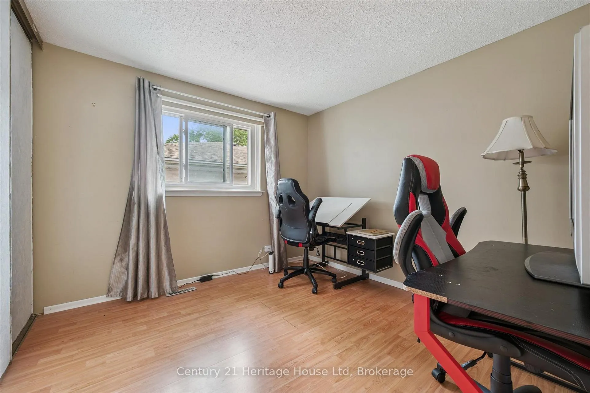 Photo 20 of 378 West Acres Drive, Guelph, Willow West/Sugarbush/West Acres — HOMEH