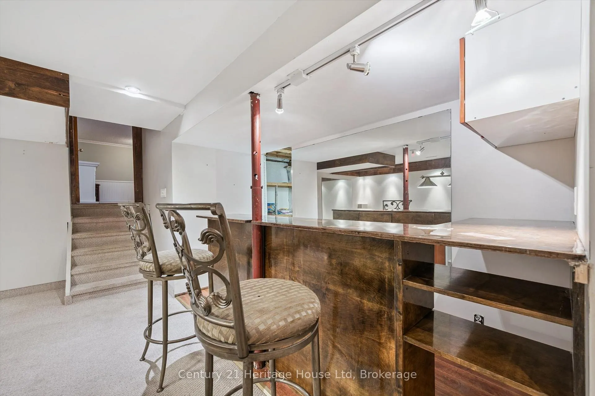 Photo 32 of 378 West Acres Drive, Guelph, Willow West/Sugarbush/West Acres — HOMEH