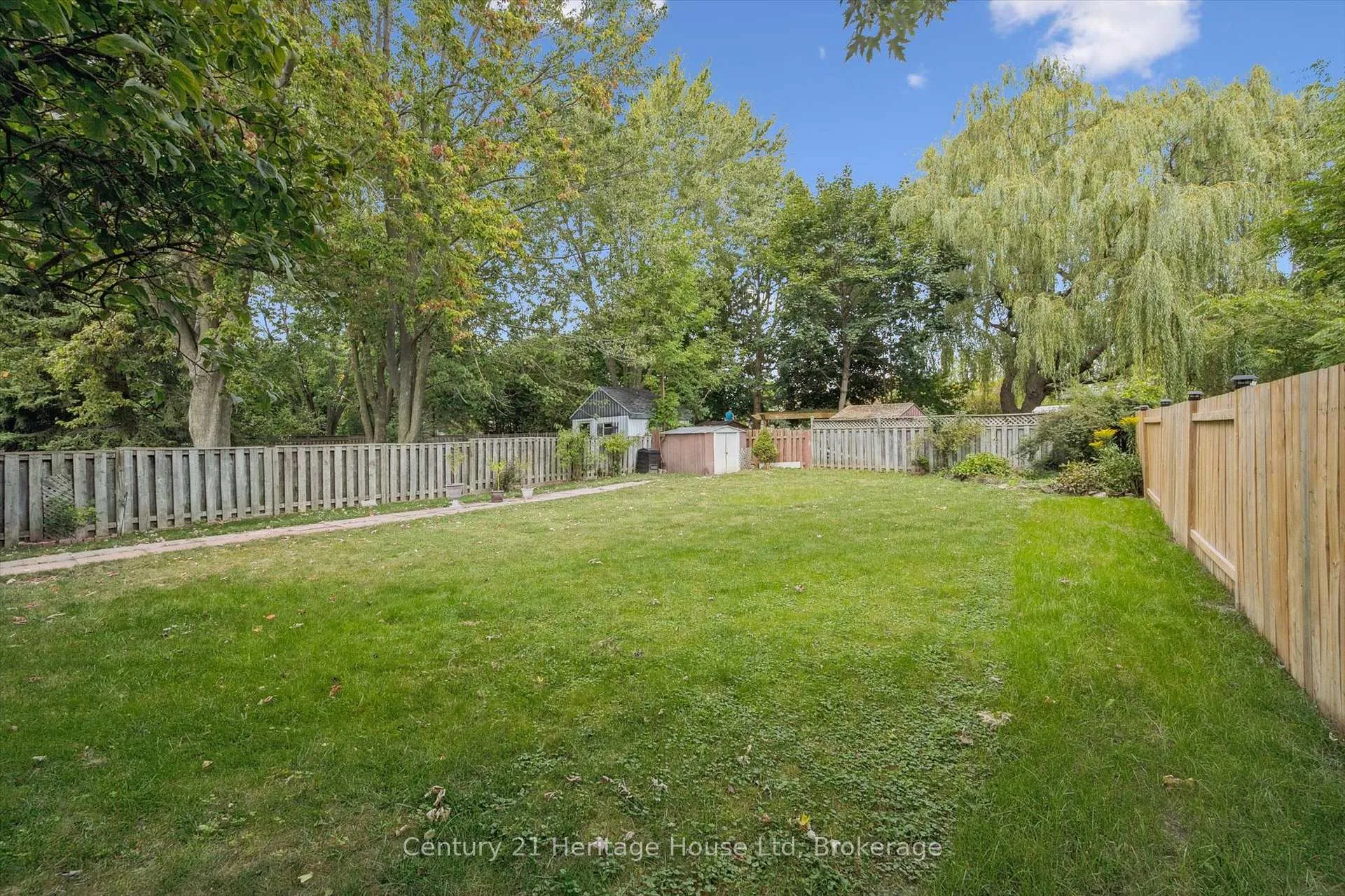 Photo 37 of 378 West Acres Drive, Guelph, Willow West/Sugarbush/West Acres — HOMEH