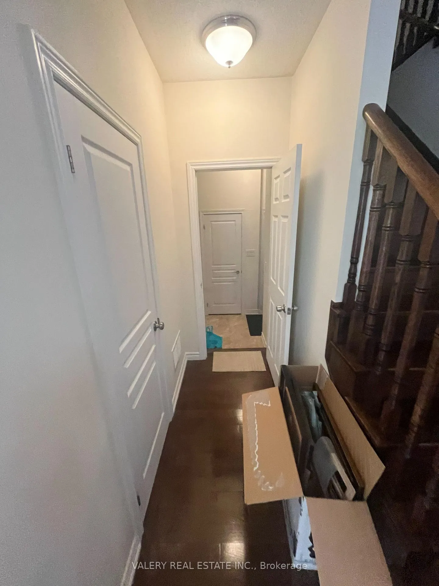 Photo 4 of Unit 1, 48 bellcrest Road, Brampton, Credit Valley — HOMEH