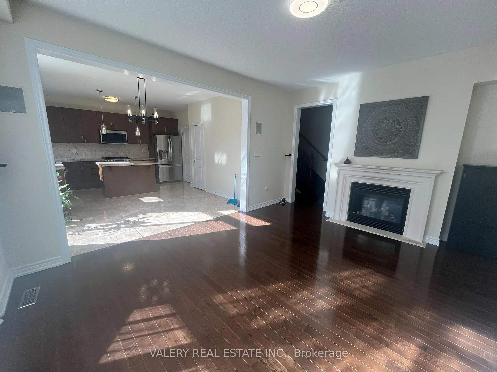 Photo 7 of Unit 1, 48 bellcrest Road, Brampton, Credit Valley — HOMEH