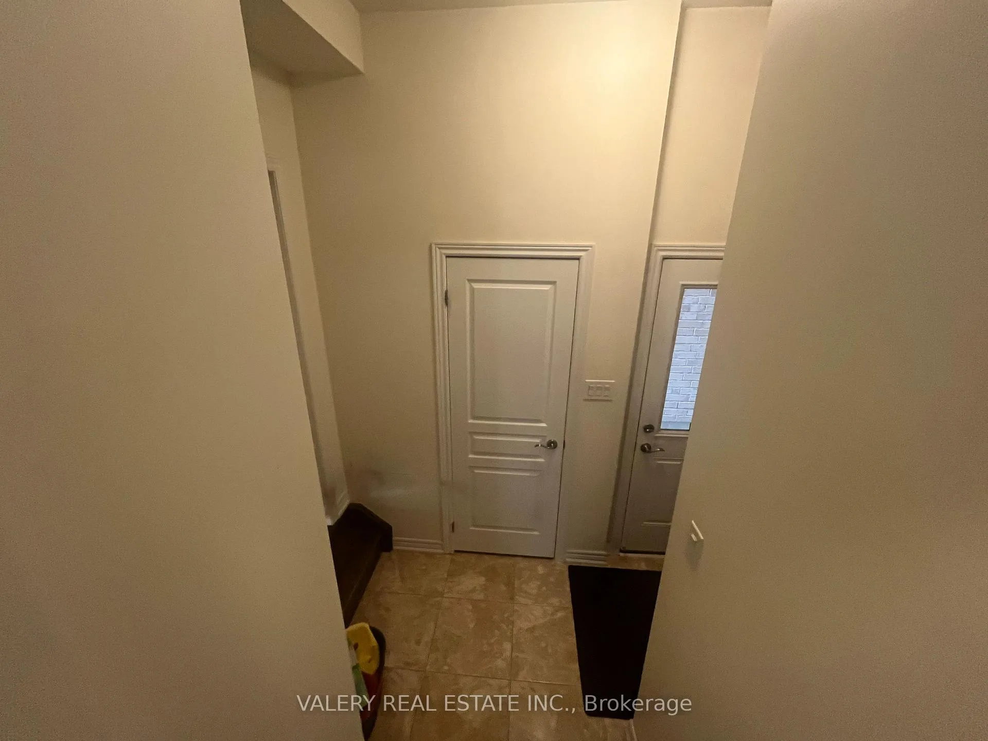 Photo 8 of Unit 1, 48 bellcrest Road, Brampton, Credit Valley — HOMEH