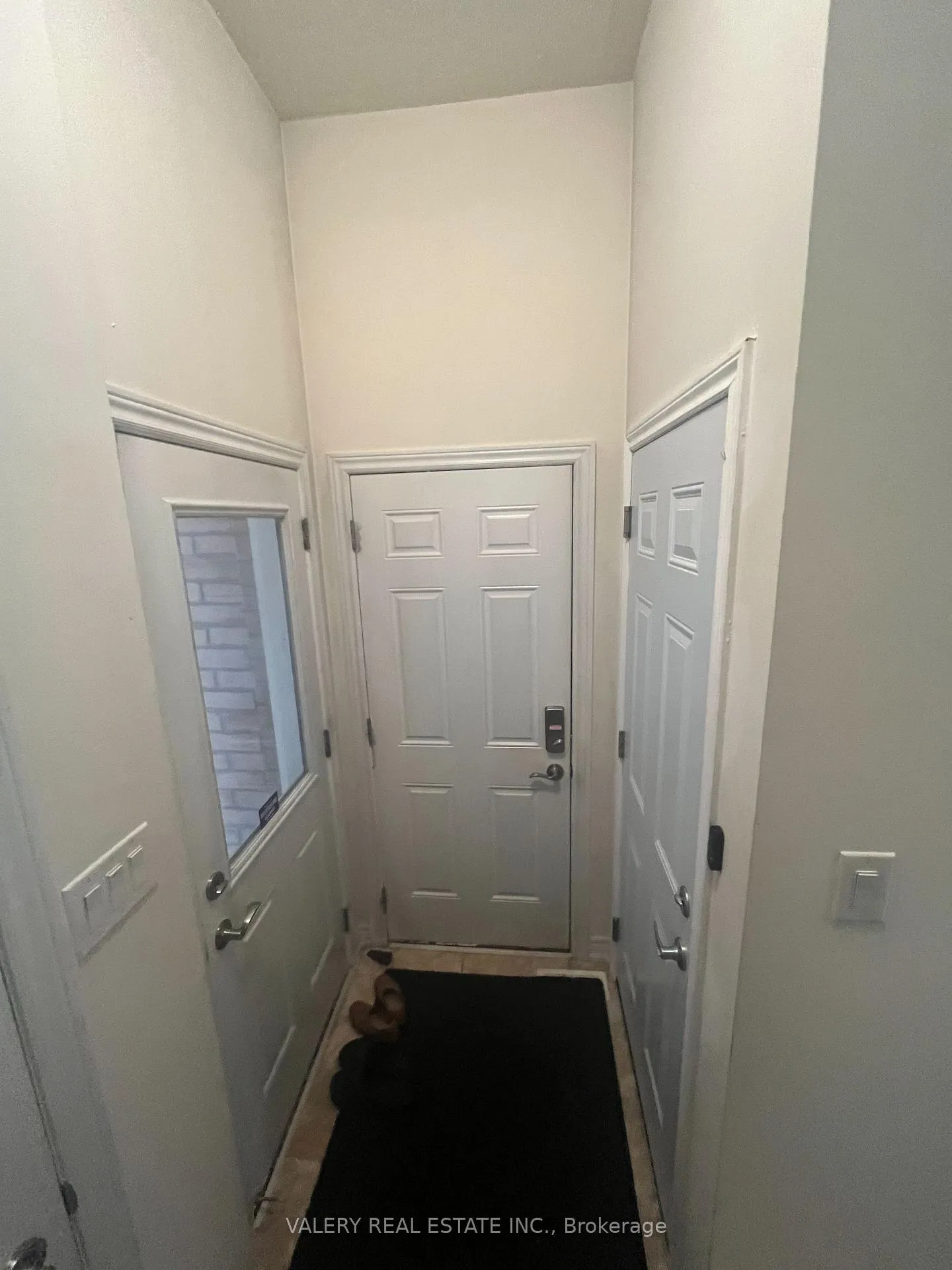 Photo 9 of Unit 1, 48 bellcrest Road, Brampton, Credit Valley — HOMEH