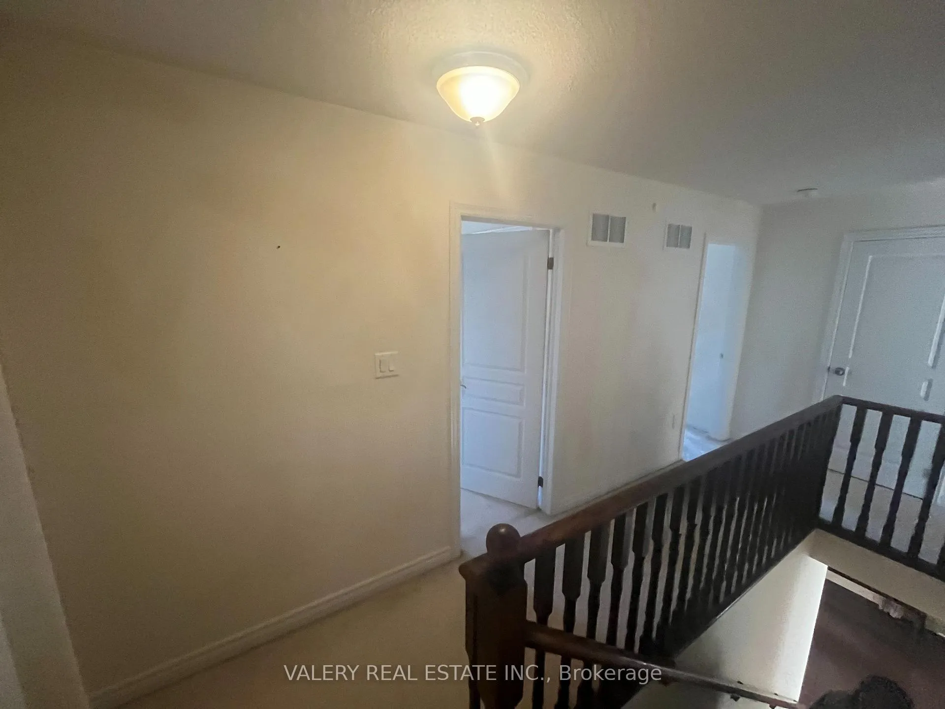 Photo 10 of Unit 1, 48 bellcrest Road, Brampton, Credit Valley — HOMEH