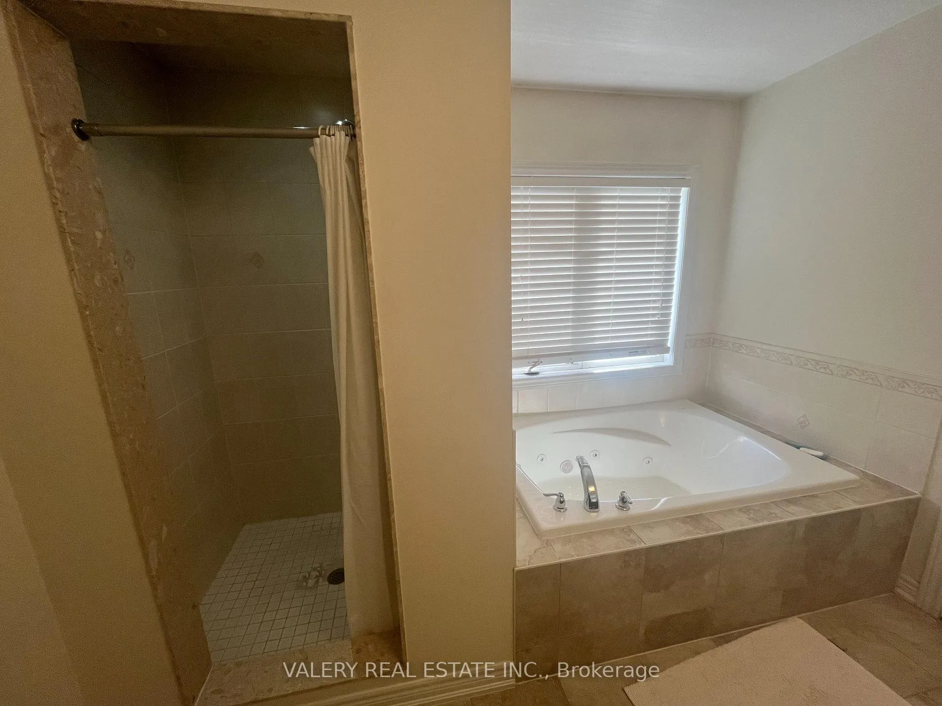 Photo 17 of Unit 1, 48 bellcrest Road, Brampton, Credit Valley — HOMEH