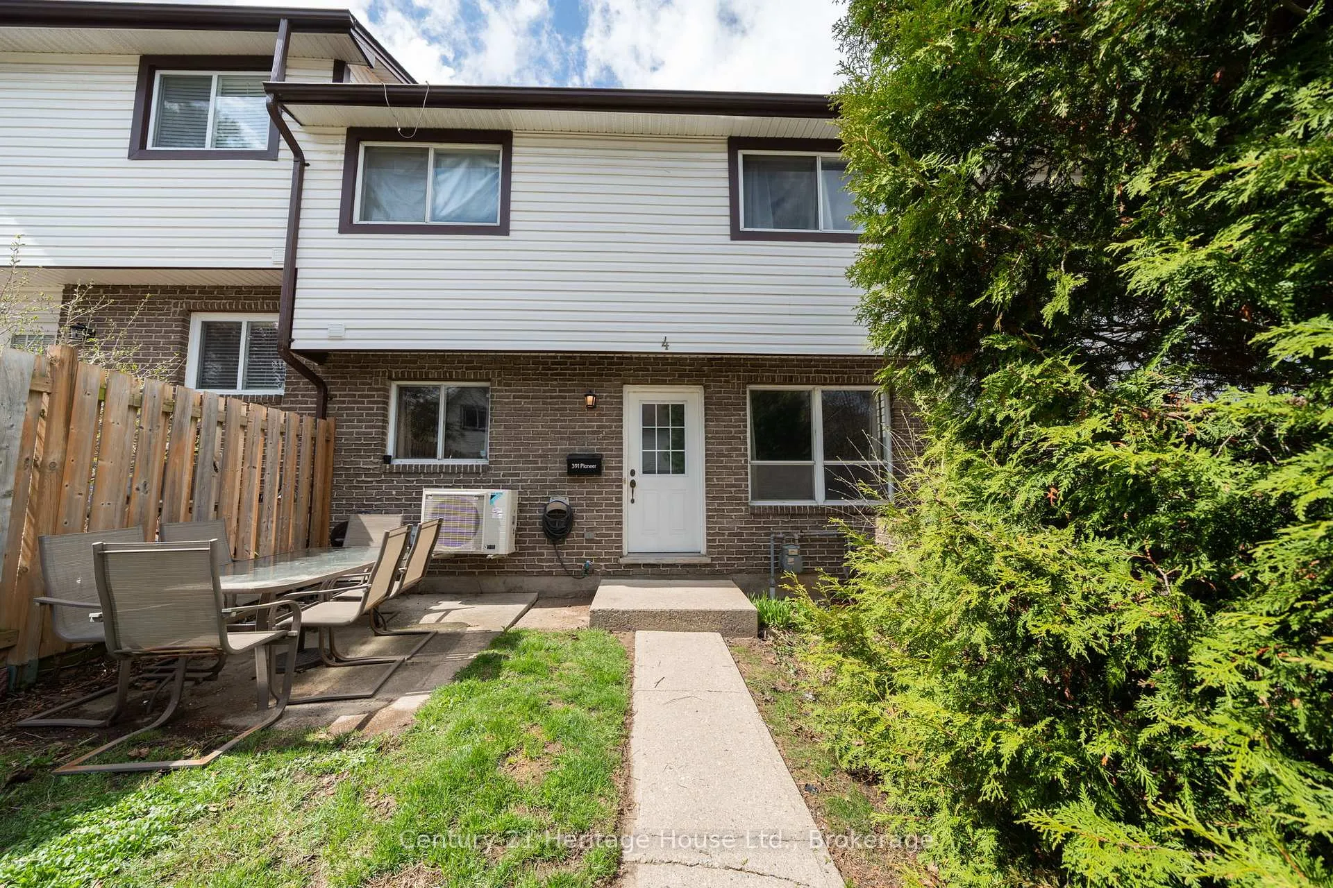 Photo 1 of Unit 4, 391 Pioneer Drive, Kitchener, Pioneer Park — HOMEH