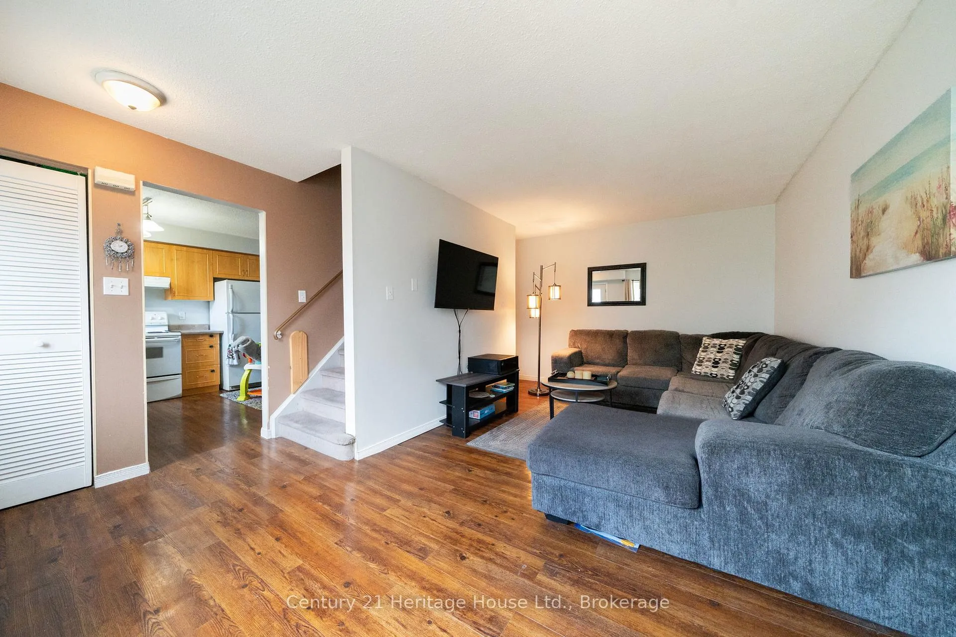Photo 8 of Unit 4, 391 Pioneer Drive, Kitchener, Pioneer Park — HOMEH